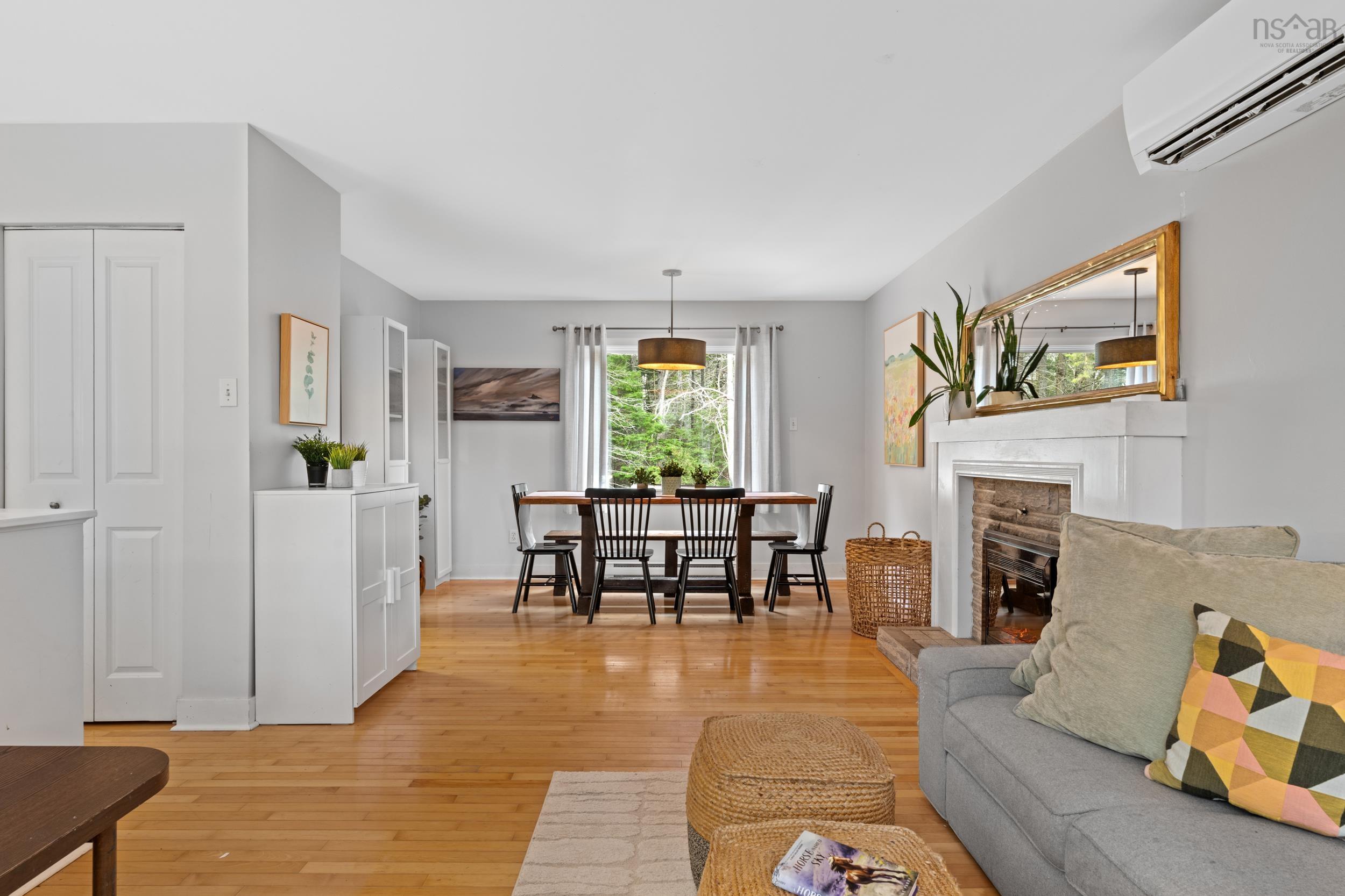 Thumbnail image for 49 Village Crescent MLS<sup>®</sup> 202529412