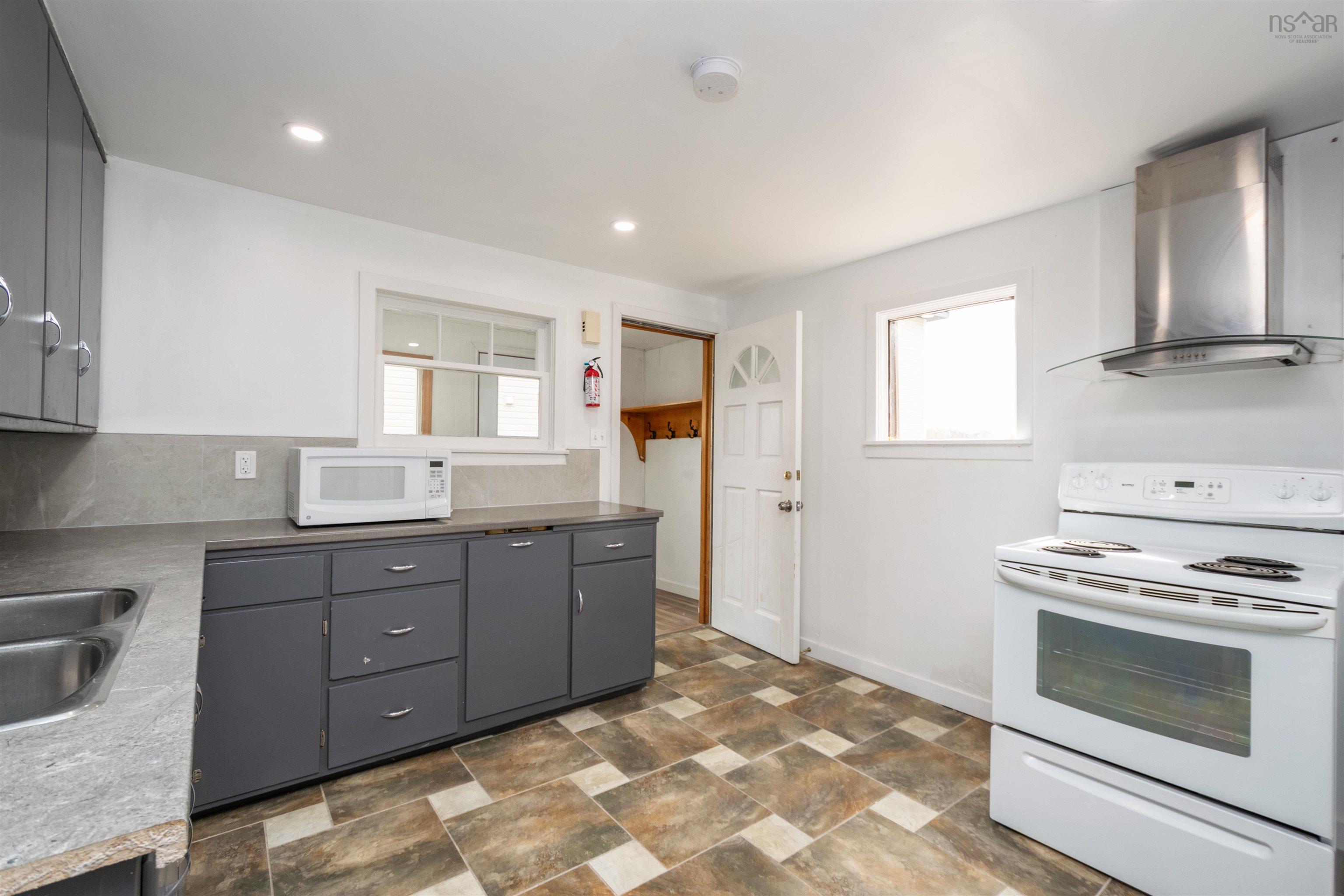 Thumbnail image for 12 Layton Road MLS<sup>®</sup> 202529447