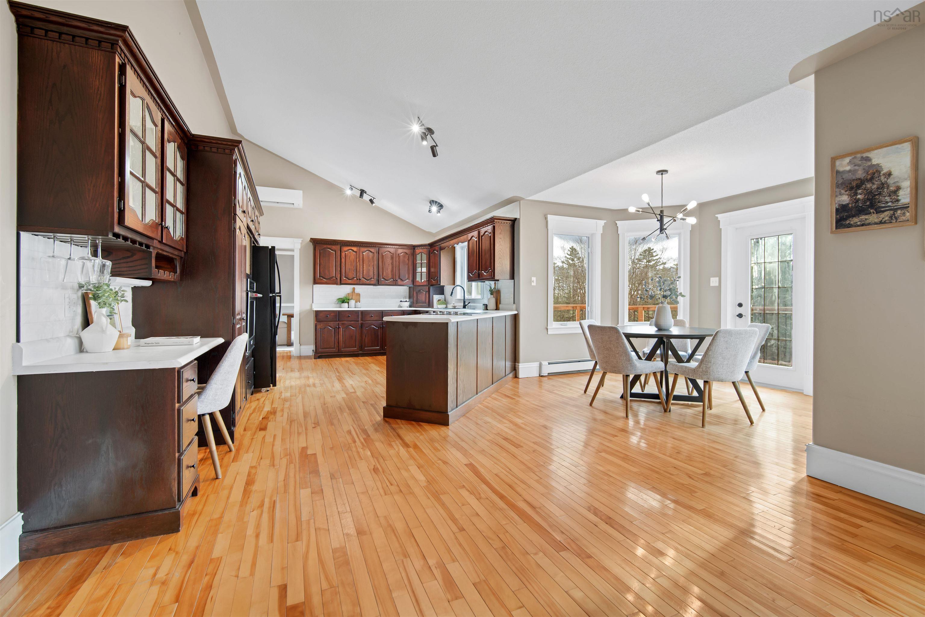 Thumbnail image for 27 Monarch Drive MLS<sup>®</sup> 202529501