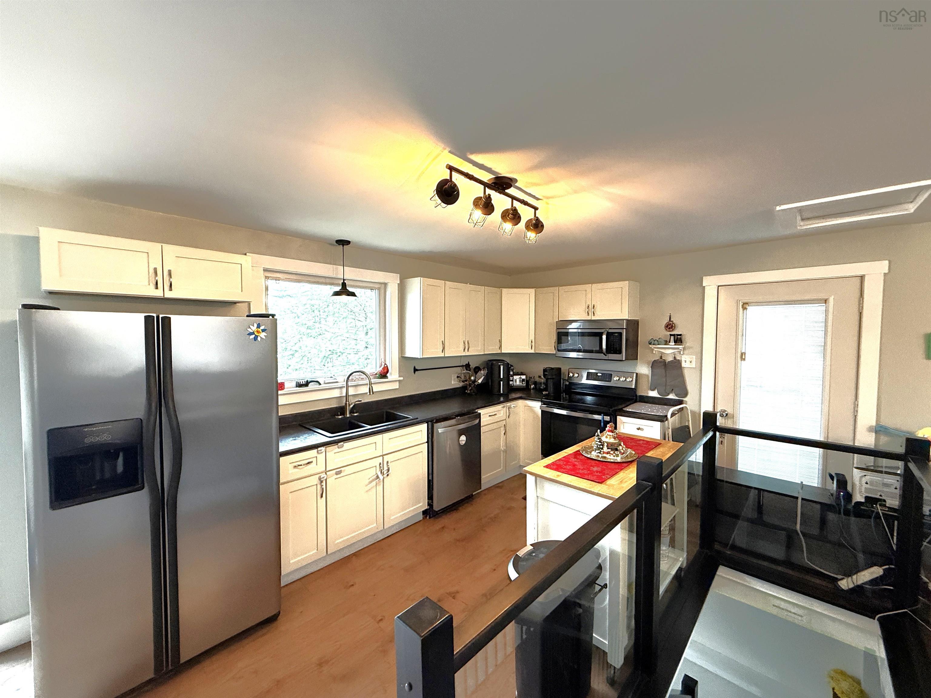 Thumbnail image for 224 Tucker Lake Road MLS<sup>®</sup> 202529606