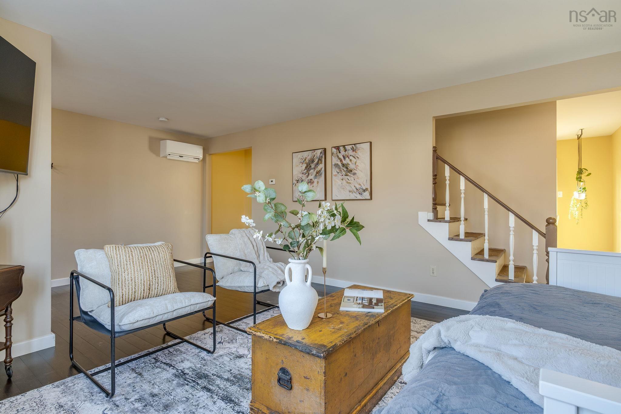 Thumbnail image for 88 Merrimac Drive MLS<sup>®</sup> 202529778