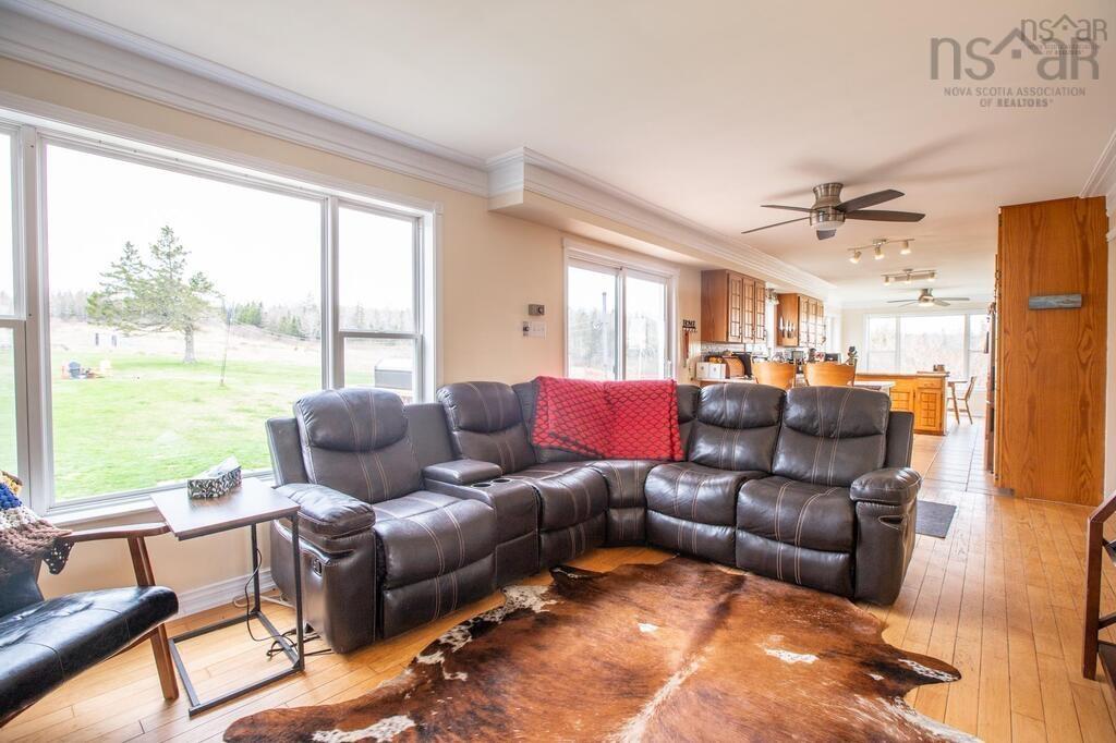 Thumbnail image for 721 Indian Road MLS<sup>®</sup> 202600079