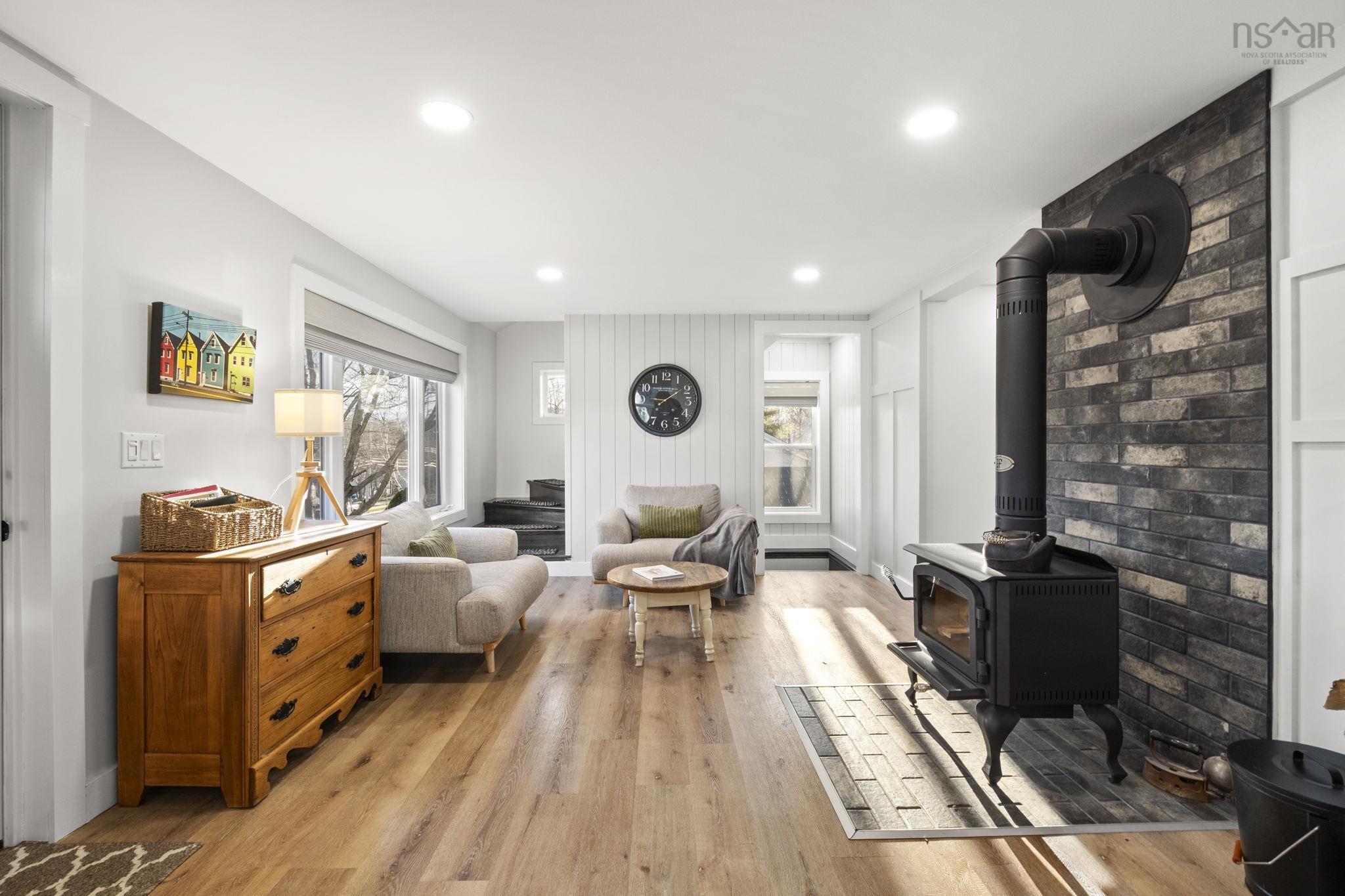 Thumbnail image for 42 Raymond Street MLS<sup>®</sup> 202600177