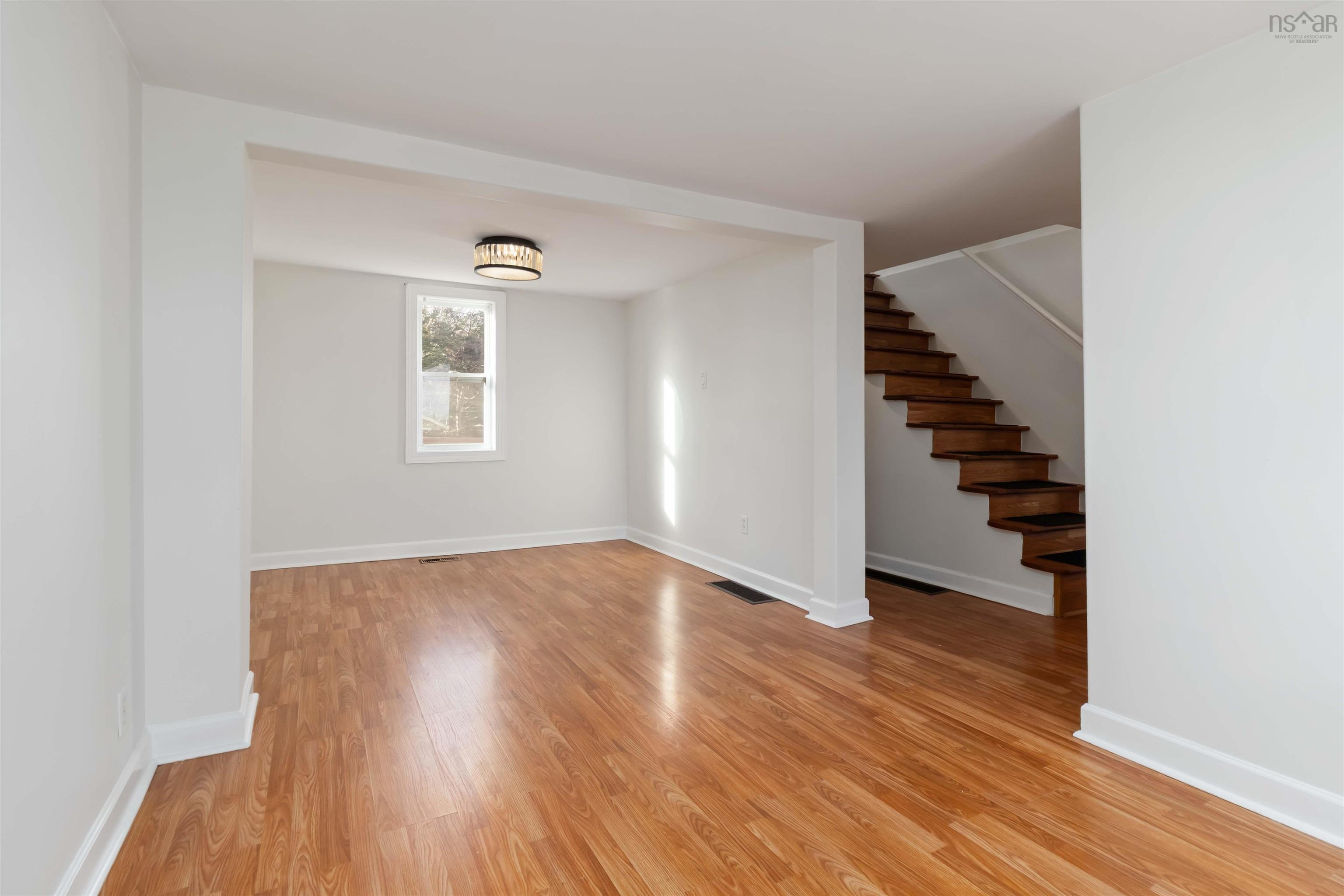 Thumbnail image for 4 Hayes Street MLS<sup>®</sup> 202600191