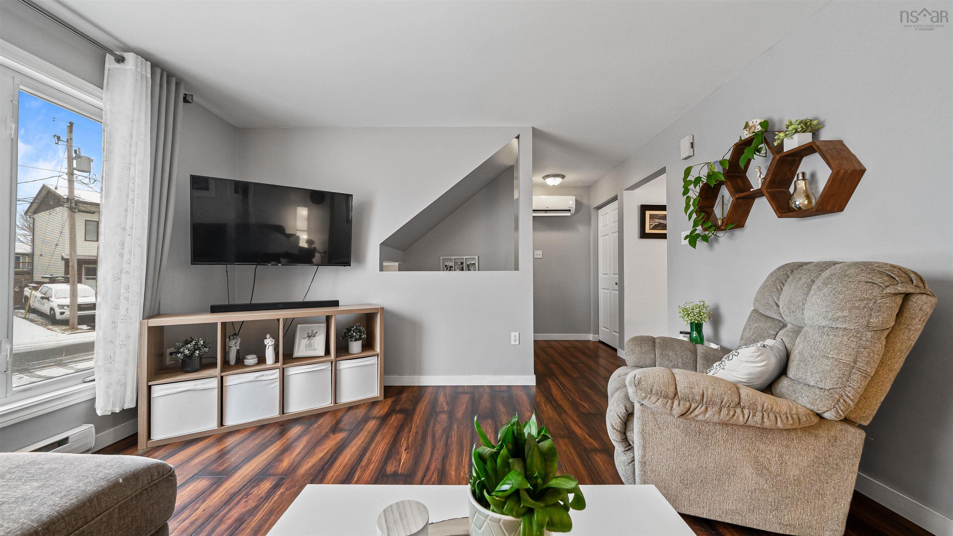 Thumbnail image for 74 Cannon Crescent MLS<sup>®</sup> 202600372