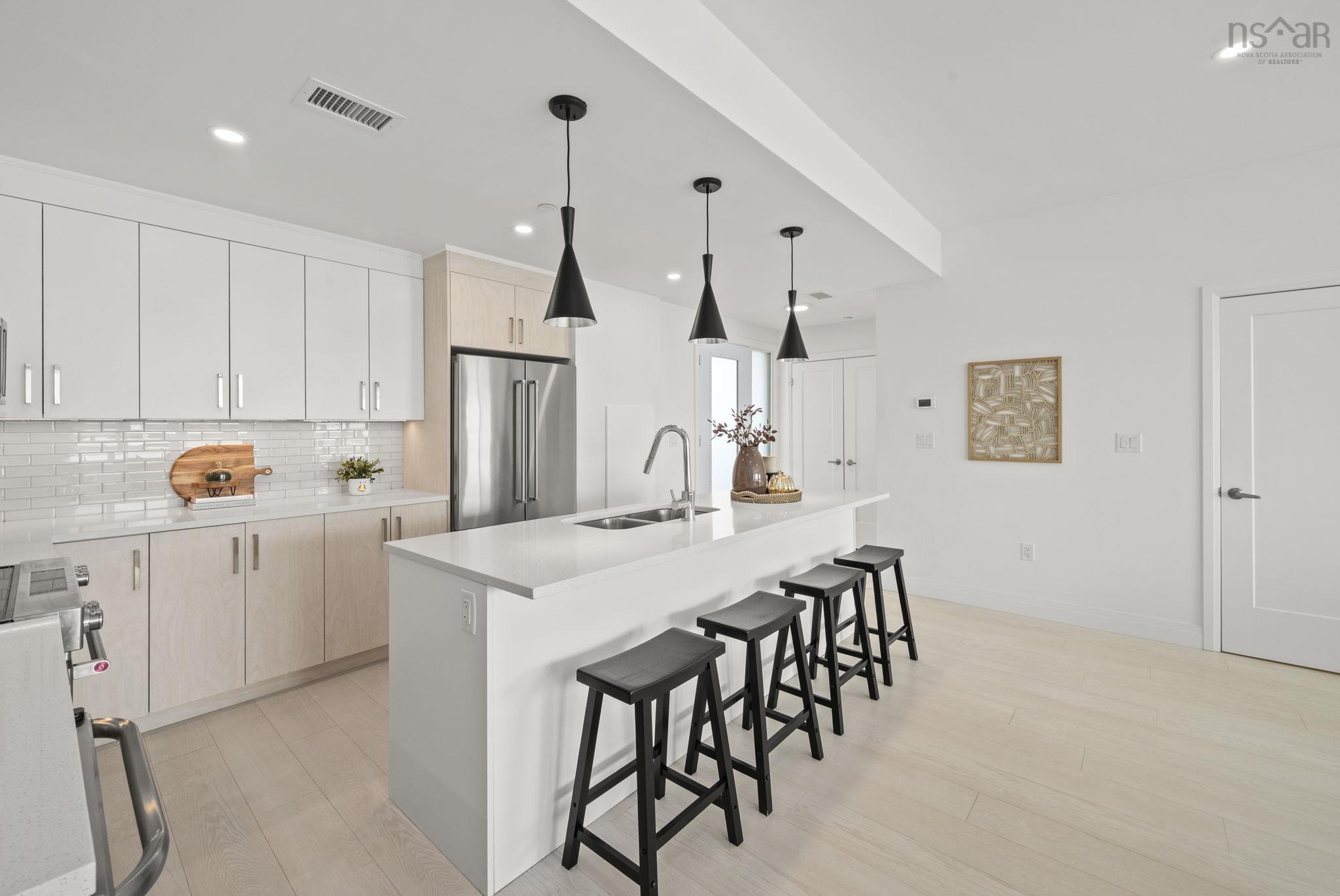 Thumbnail image for 5 Coveview Walk MLS<sup>®</sup> 202600407