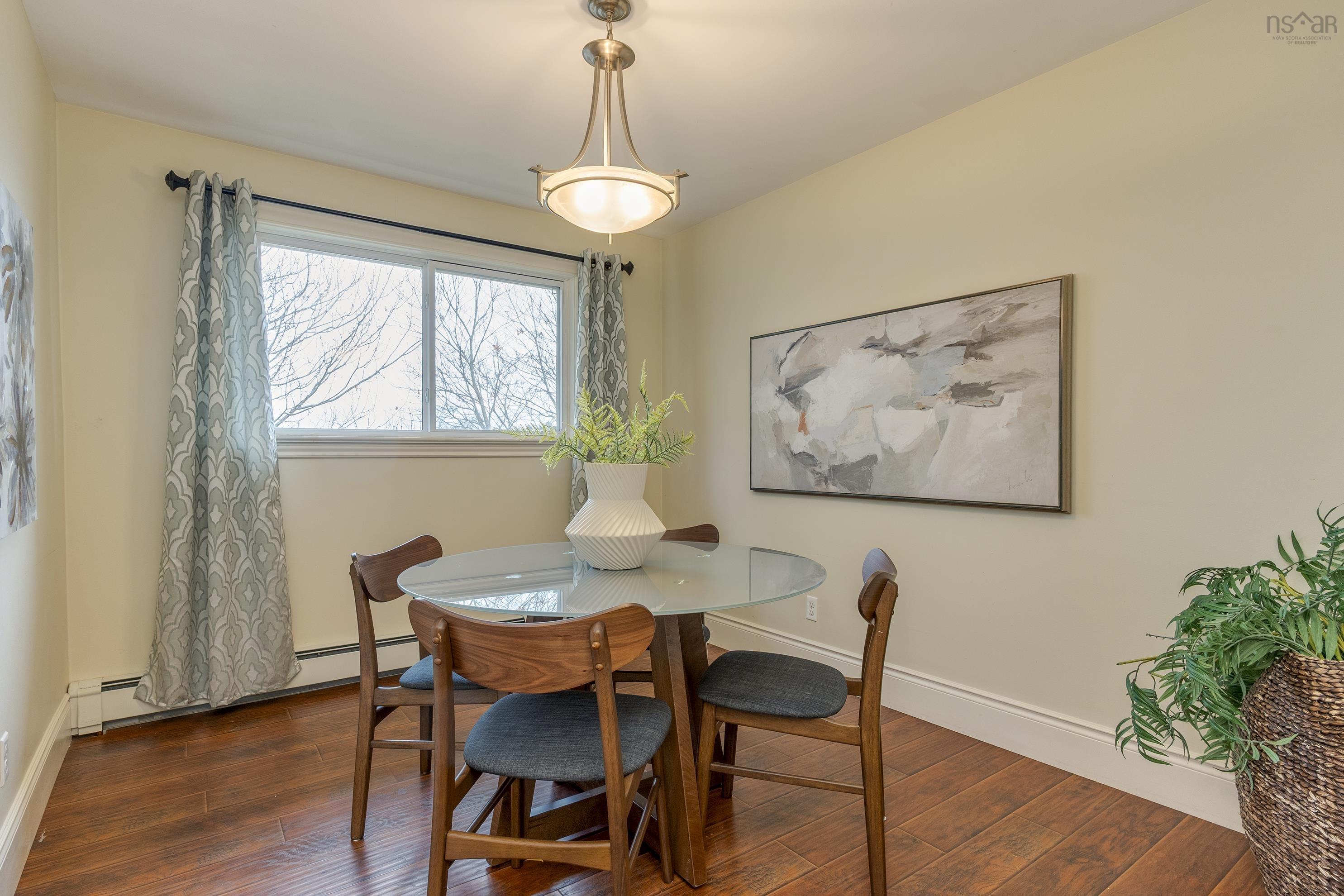 Thumbnail image for 91 Hazelholme Drive MLS<sup>®</sup> 202600910