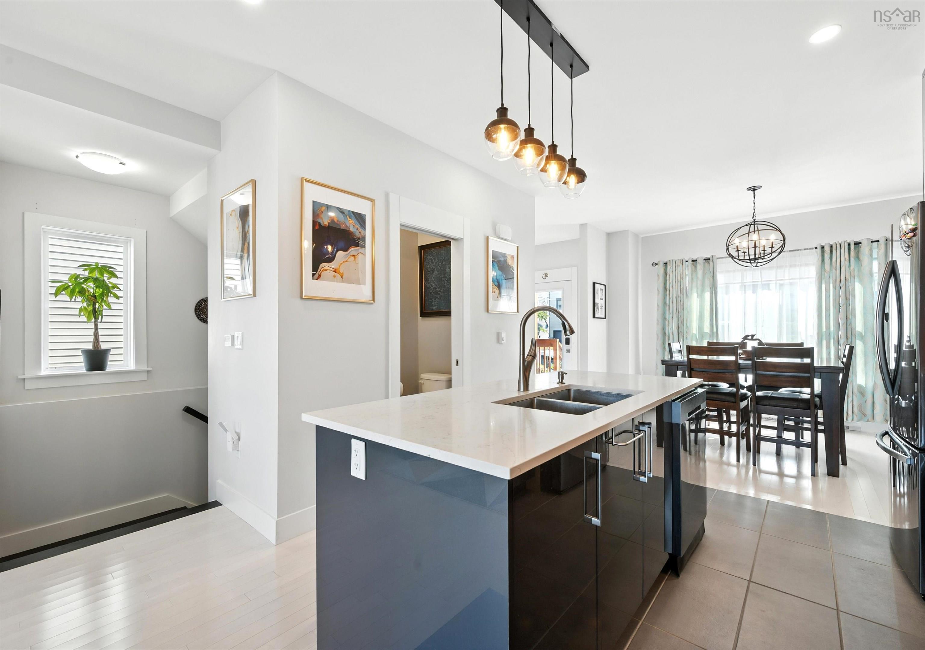 Thumbnail image for 32 Travertine Court MLS<sup>®</sup> 202600948