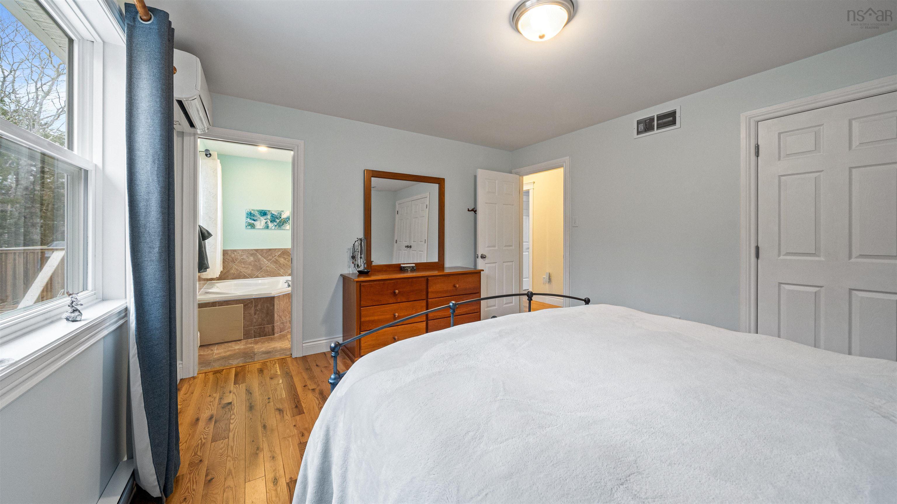 Thumbnail image for 89 Clearwood Court MLS<sup>®</sup> 202601005