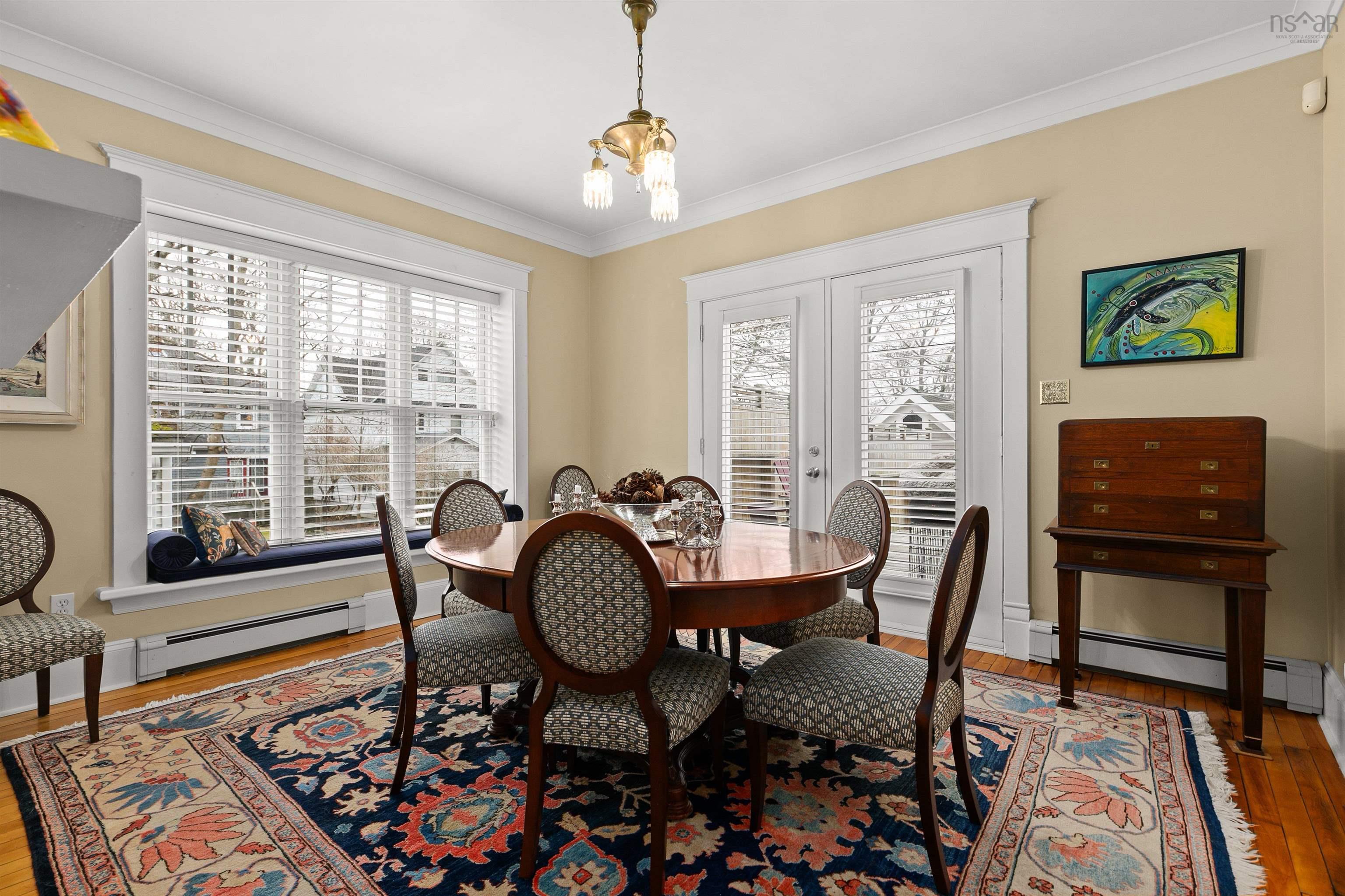 Thumbnail image for 1932 Rosebank Avenue MLS<sup>®</sup> 202601080