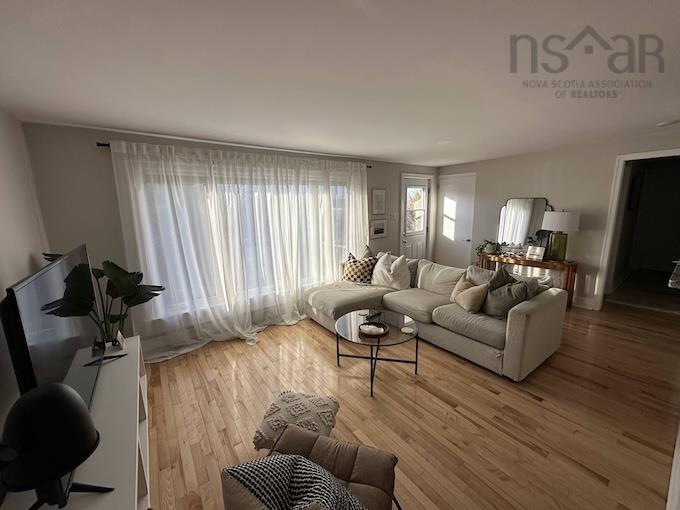 Thumbnail image for 82 Sunnybrae Avenue MLS<sup>®</sup> 202601171