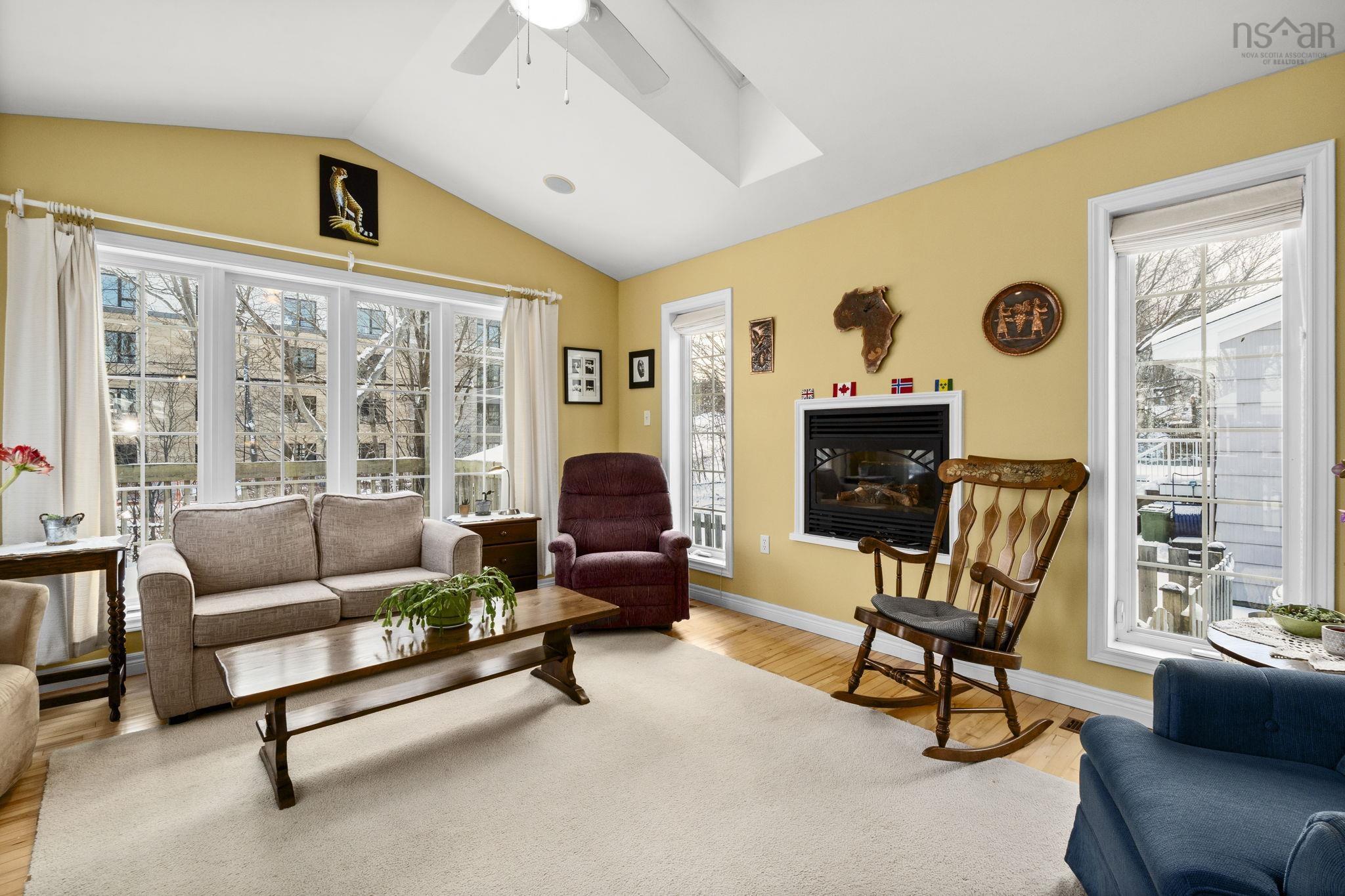 Thumbnail image for 16 Canary Crescent MLS<sup>®</sup> 202601274