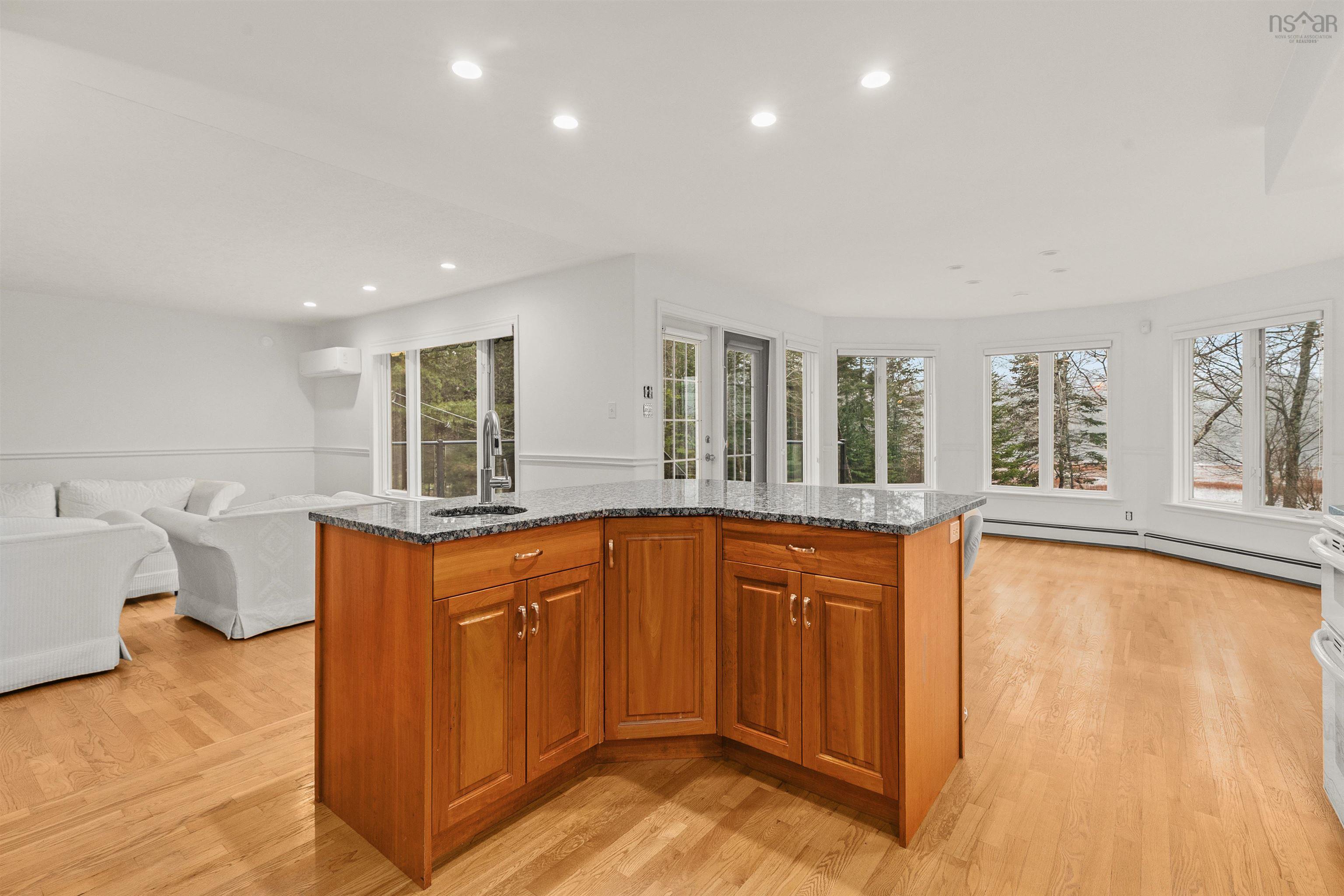 Thumbnail image for 211 Kingswood Drive MLS<sup>®</sup> 202601283