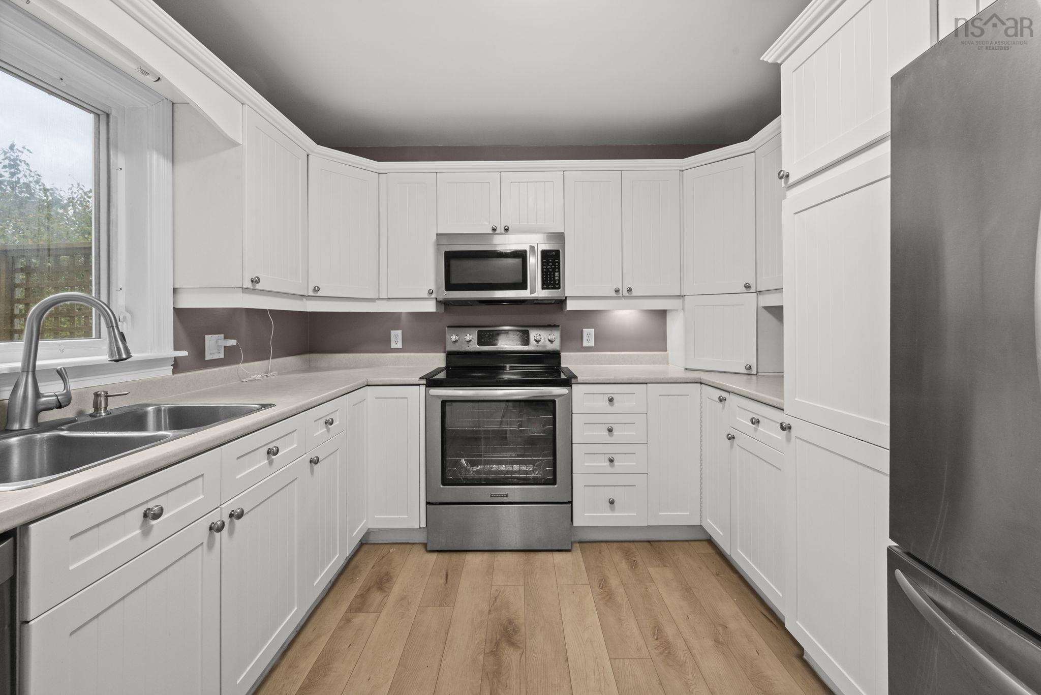 Thumbnail image for 83 Red Fern Terrace MLS<sup>®</sup> 202601295