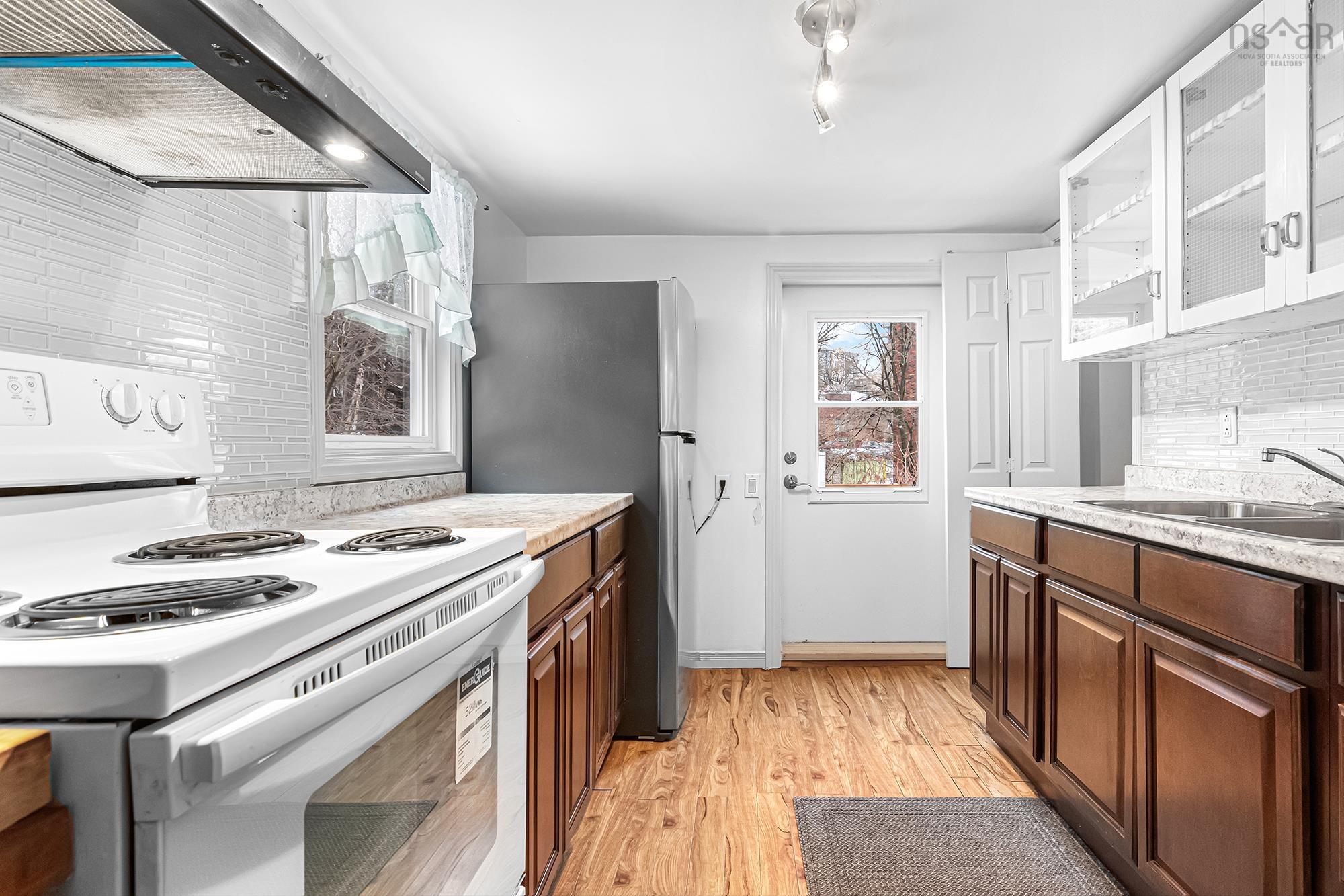 Thumbnail image for 3570 Percy Street MLS<sup>®</sup> 202601426