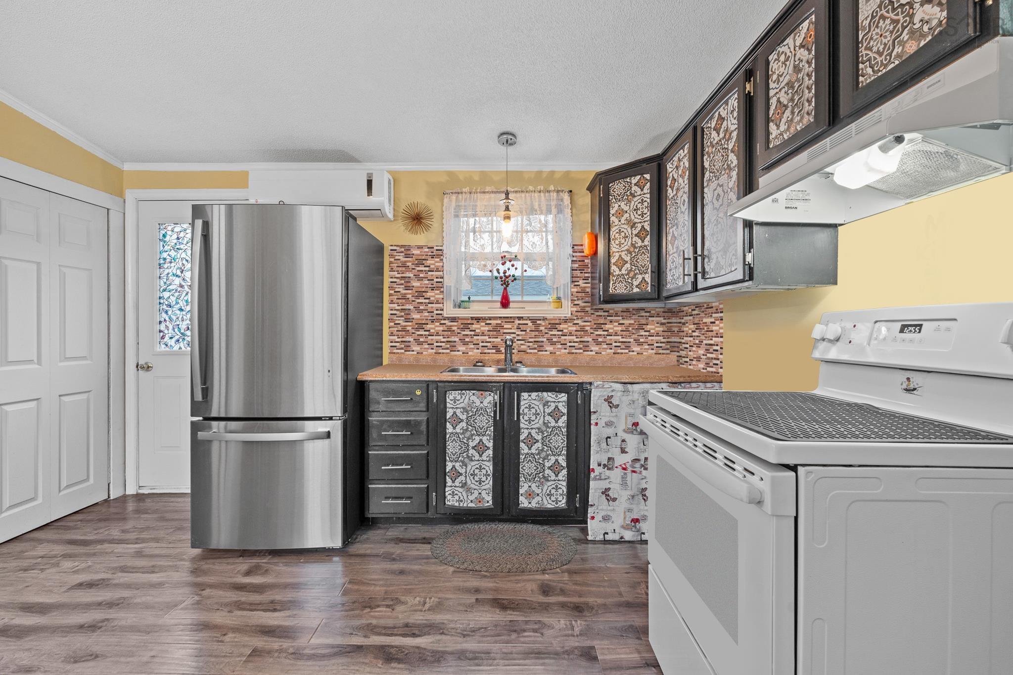 Thumbnail image for 1200 Susan Drive MLS<sup>®</sup> 202601466