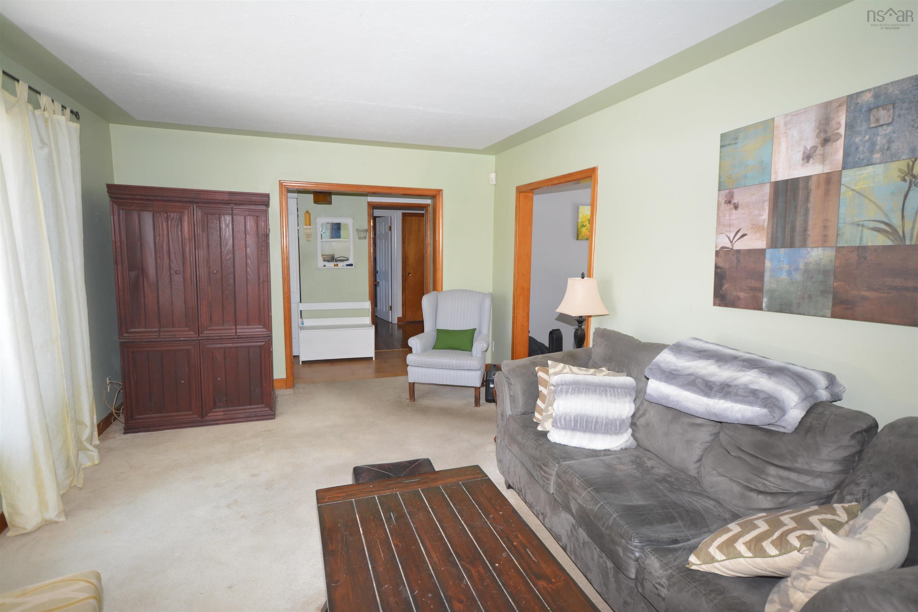 Thumbnail image for 15 Iris Avenue MLS<sup>®</sup> 202601491