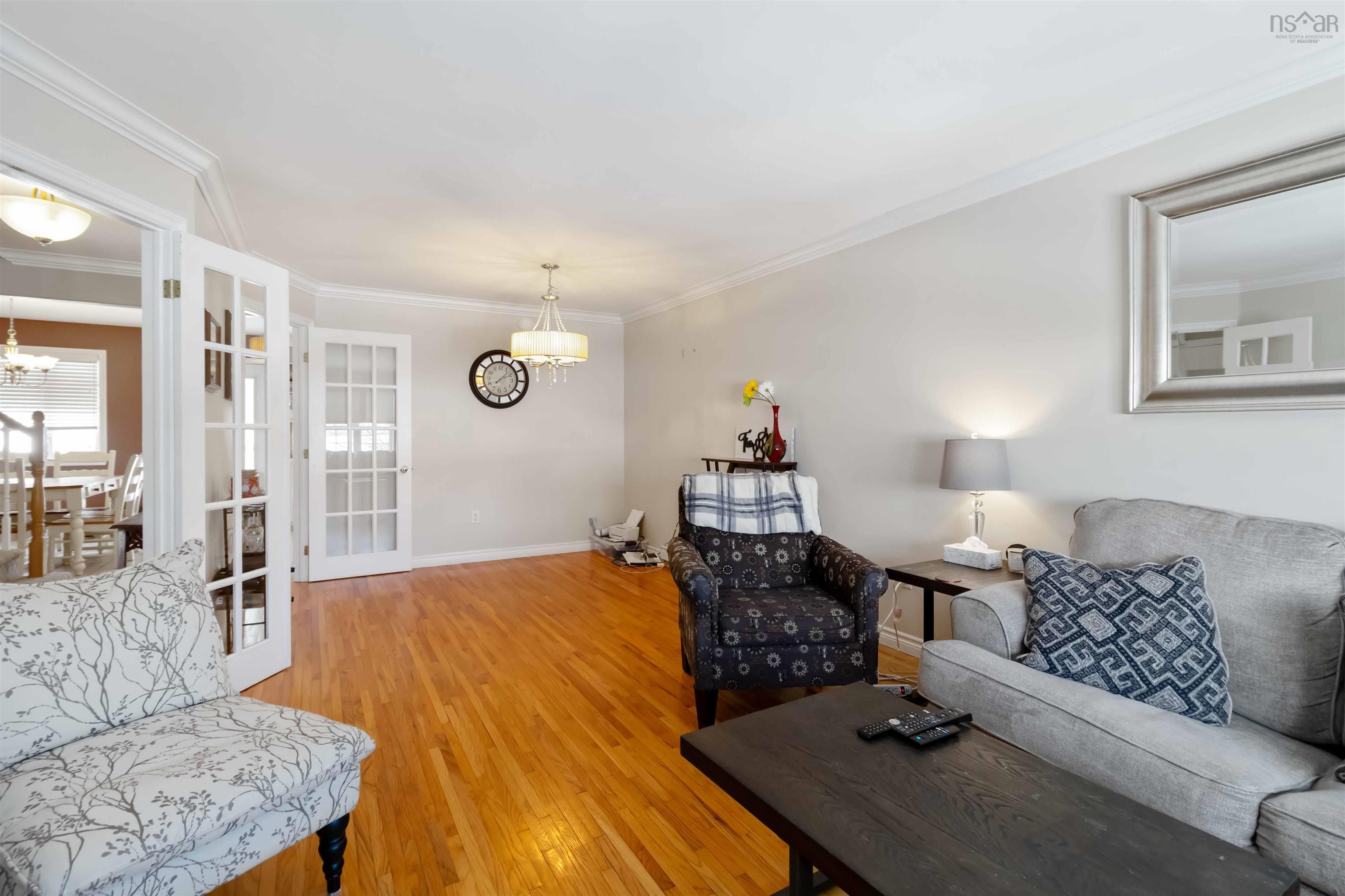 Thumbnail image for 92 Russell Lake Drive MLS<sup>®</sup> 202601638