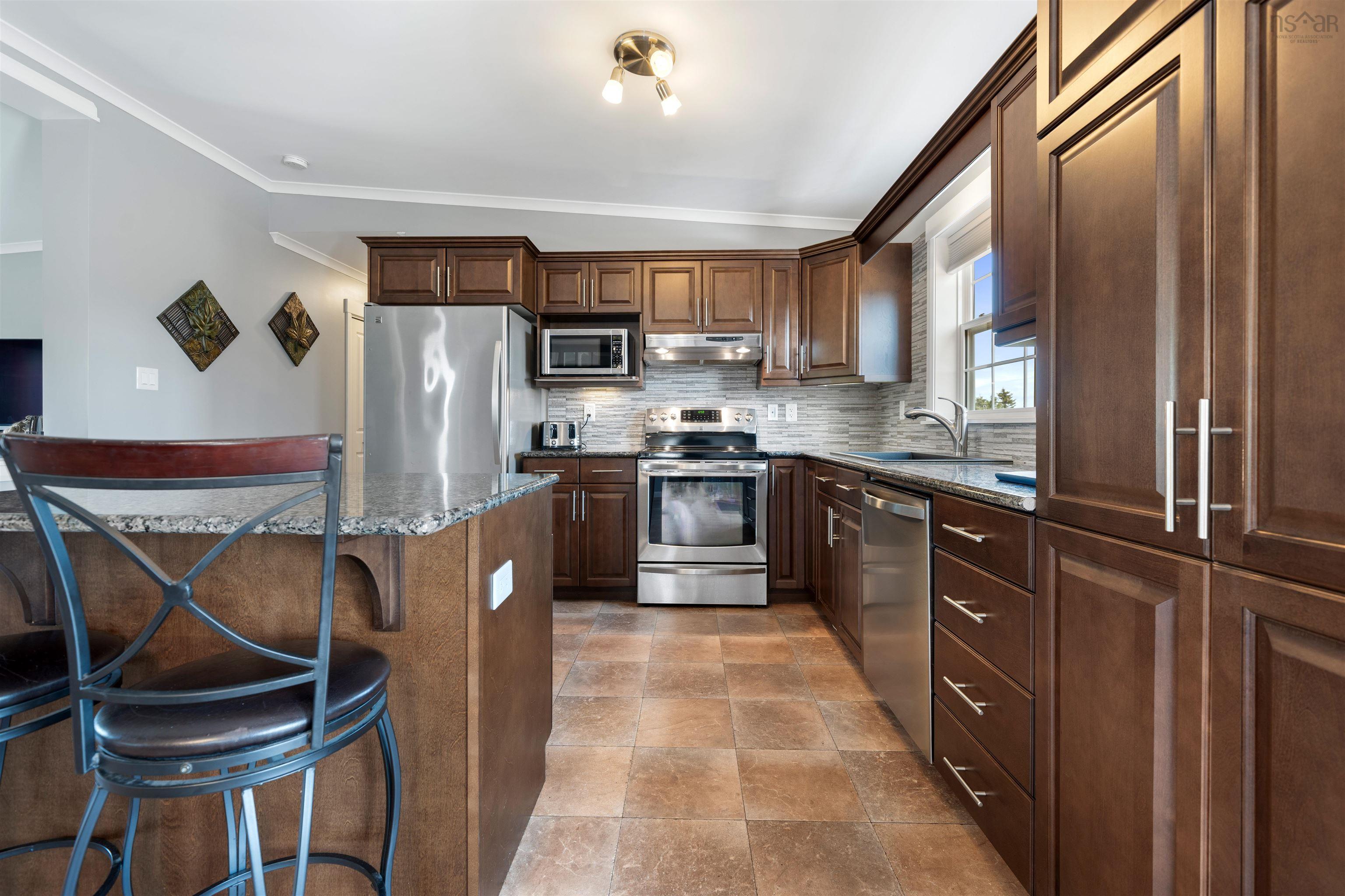 Thumbnail image for 946 Lake Egmont Road MLS<sup>®</sup> 202601902