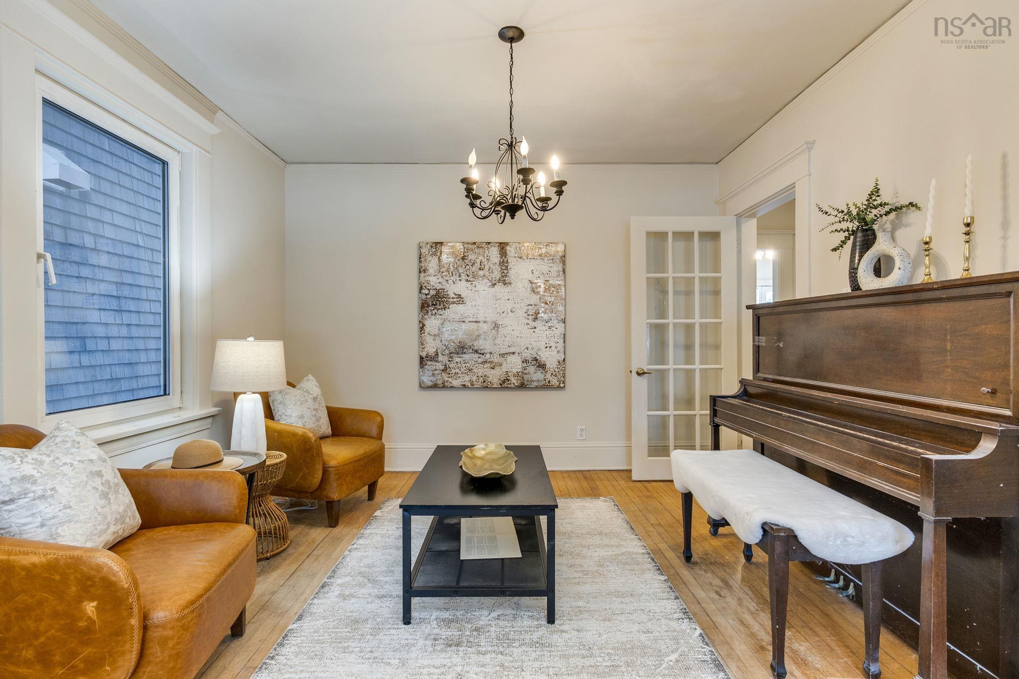 Thumbnail image for 6146/6148 Cedar Street MLS<sup>®</sup> 202602249