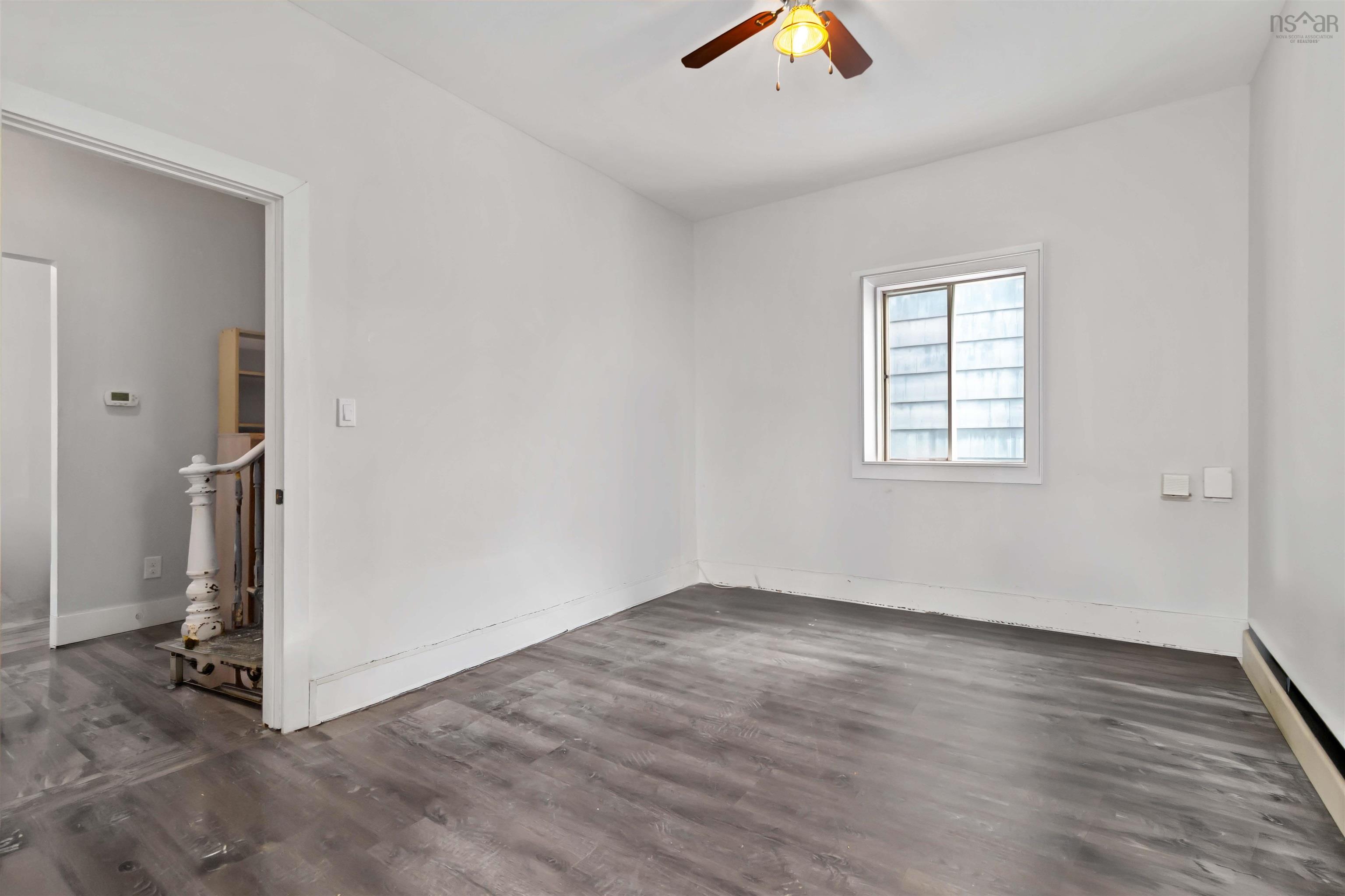 Thumbnail image for 102 King Street MLS<sup>®</sup> 202602312