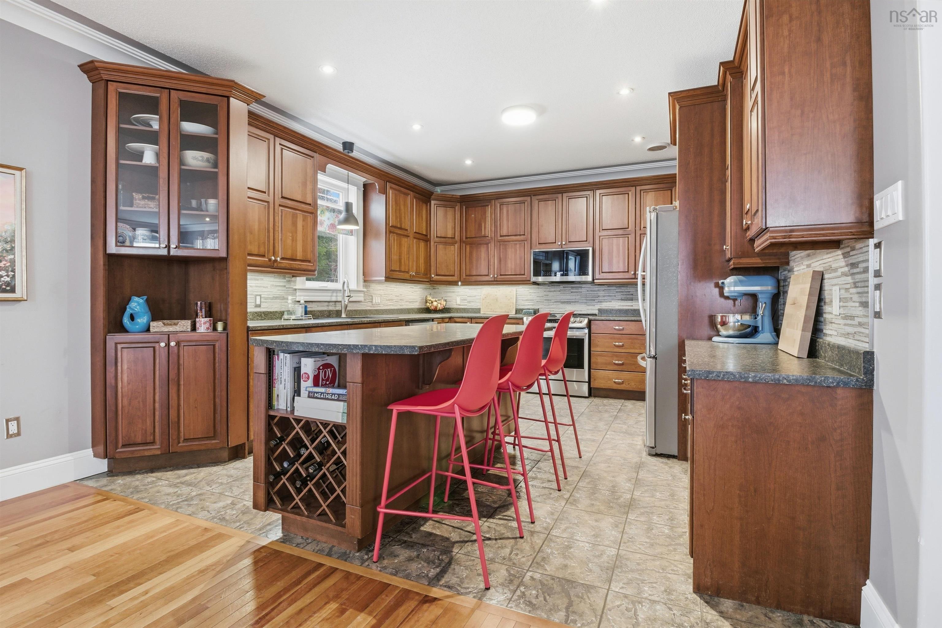 Thumbnail image for 378 Portland Hills Drive MLS<sup>®</sup> 202602314