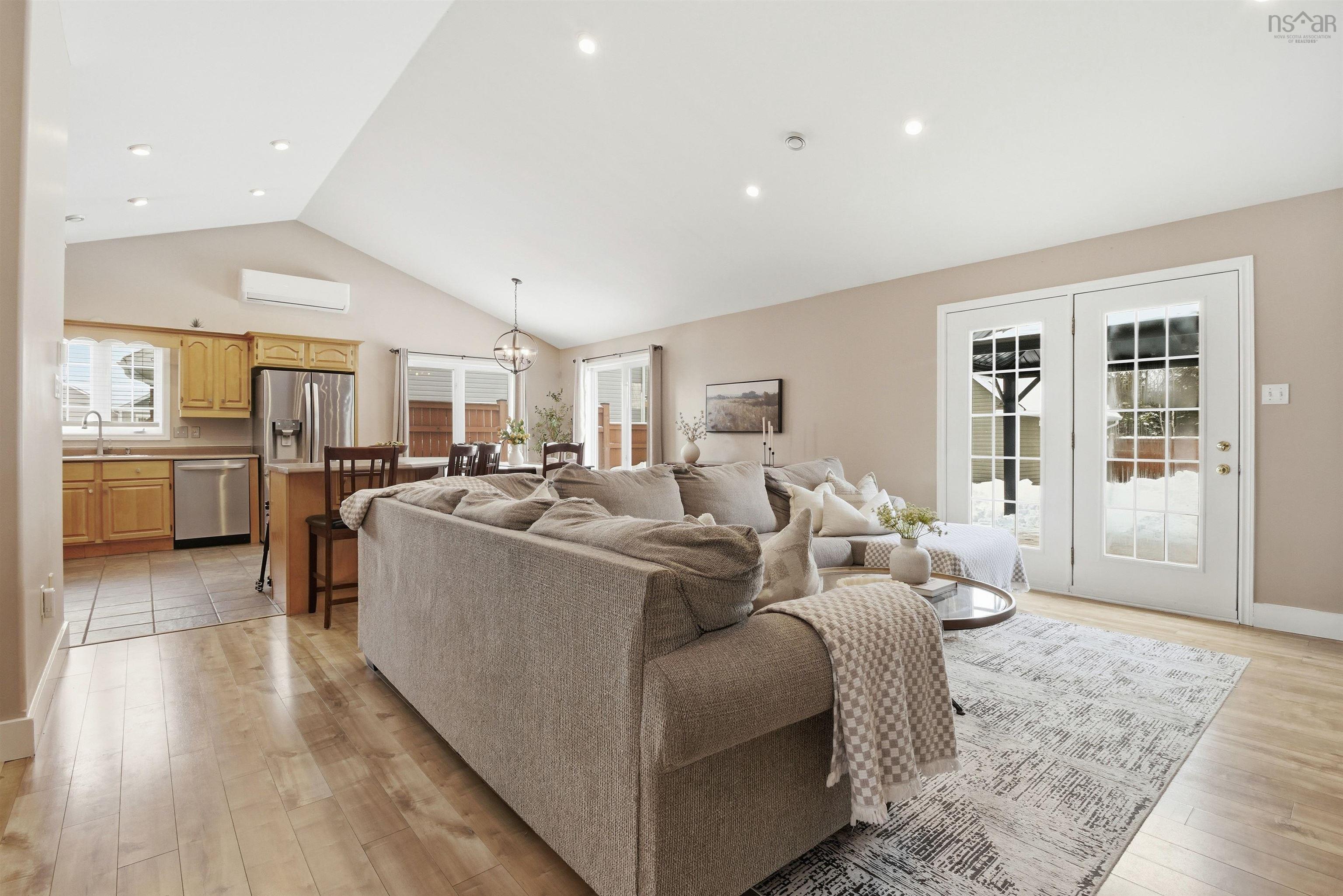 Thumbnail image for 71 Longard Drive MLS<sup>®</sup> 202602385