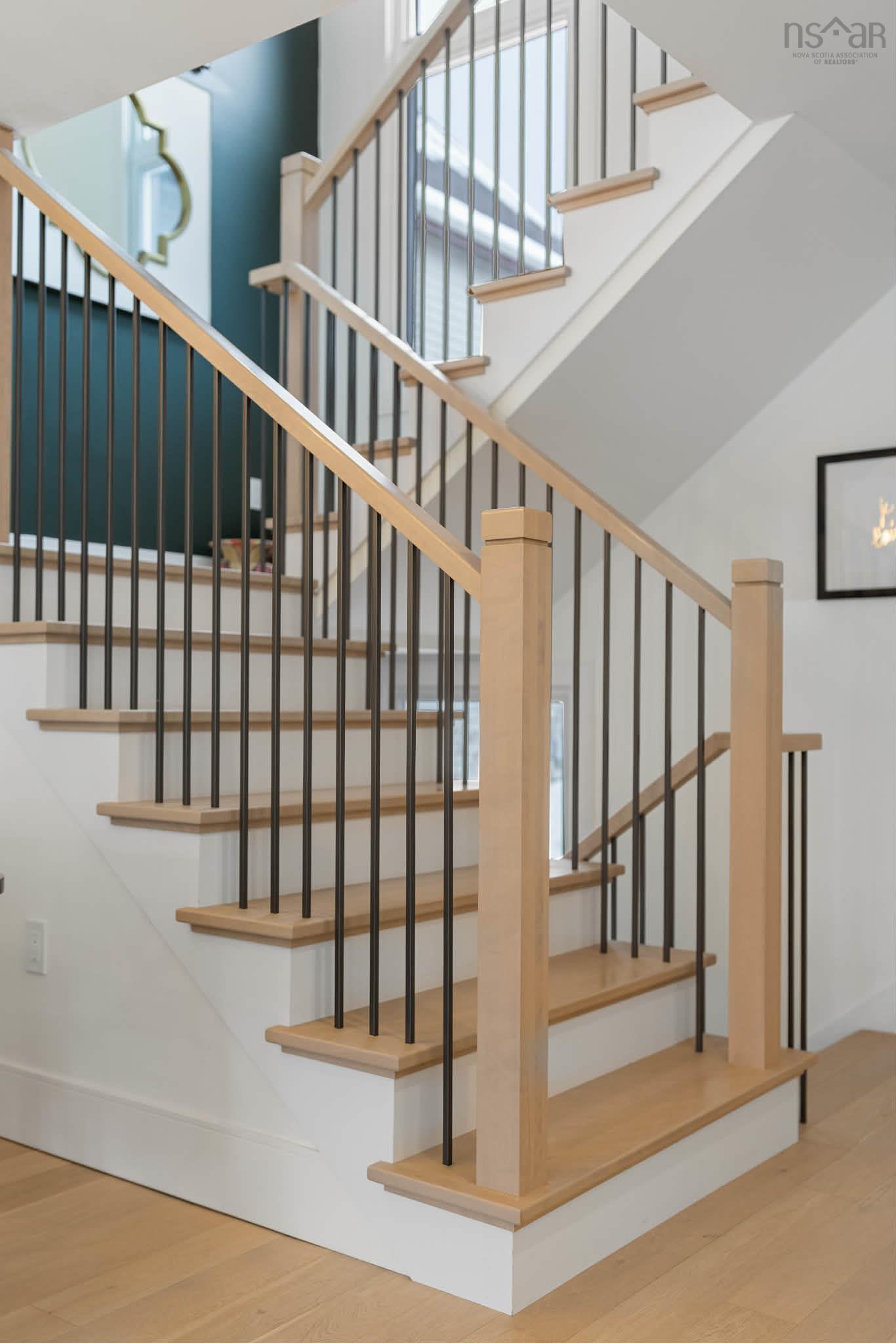 Thumbnail image for 1162 Waterloo Street MLS<sup>®</sup> 202602585