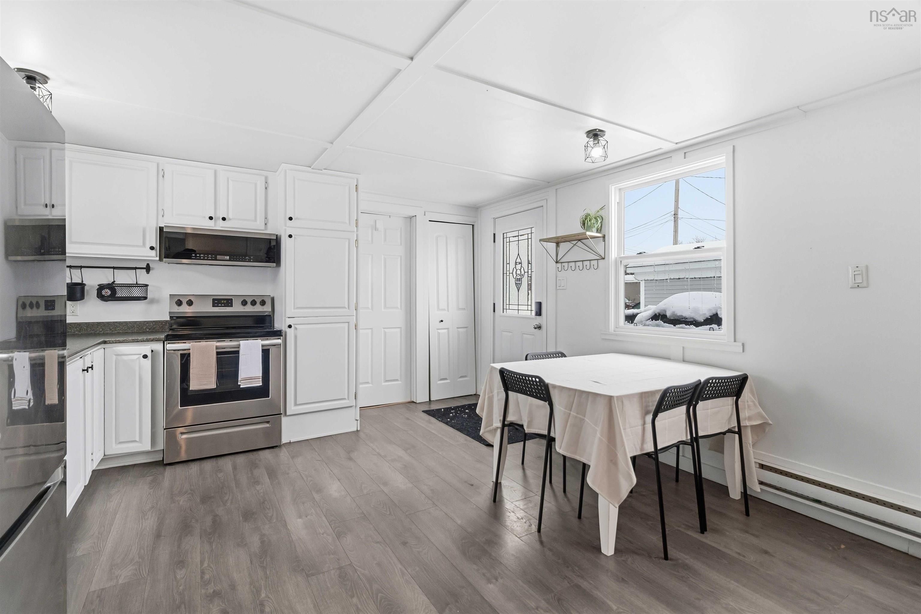 Thumbnail image for 10 Michael Avenue MLS<sup>®</sup> 202602701