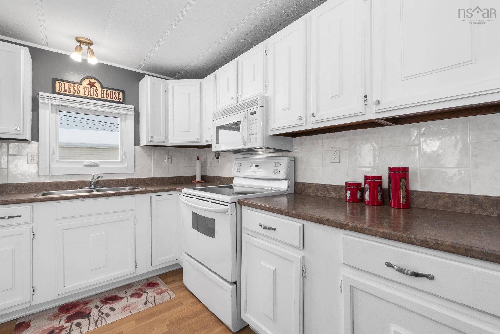 Thumbnail image for 56 Manor Drive MLS<sup>®</sup> 202602747