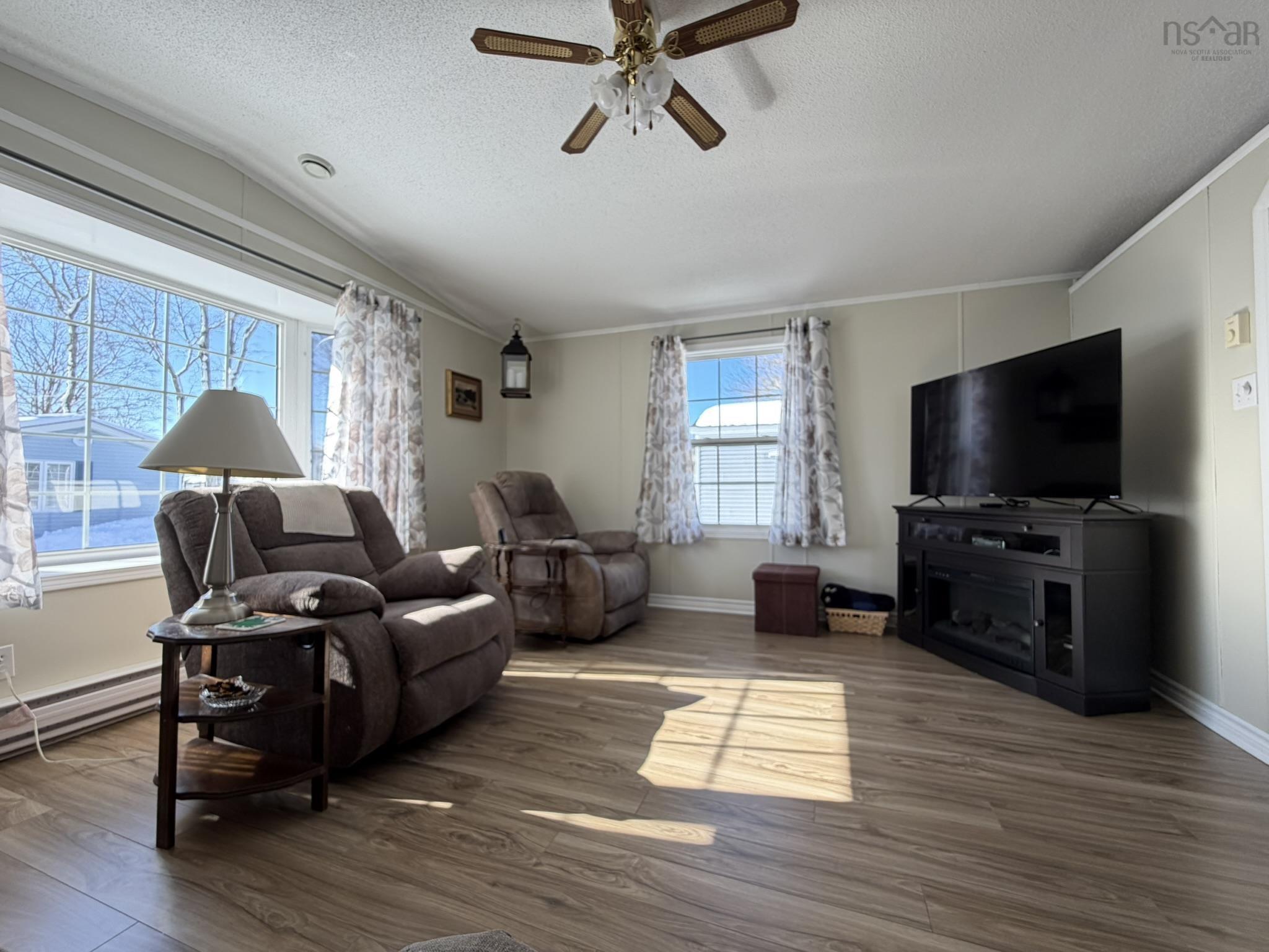 Thumbnail image for 18 Seventh Street MLS<sup>®</sup> 202602779