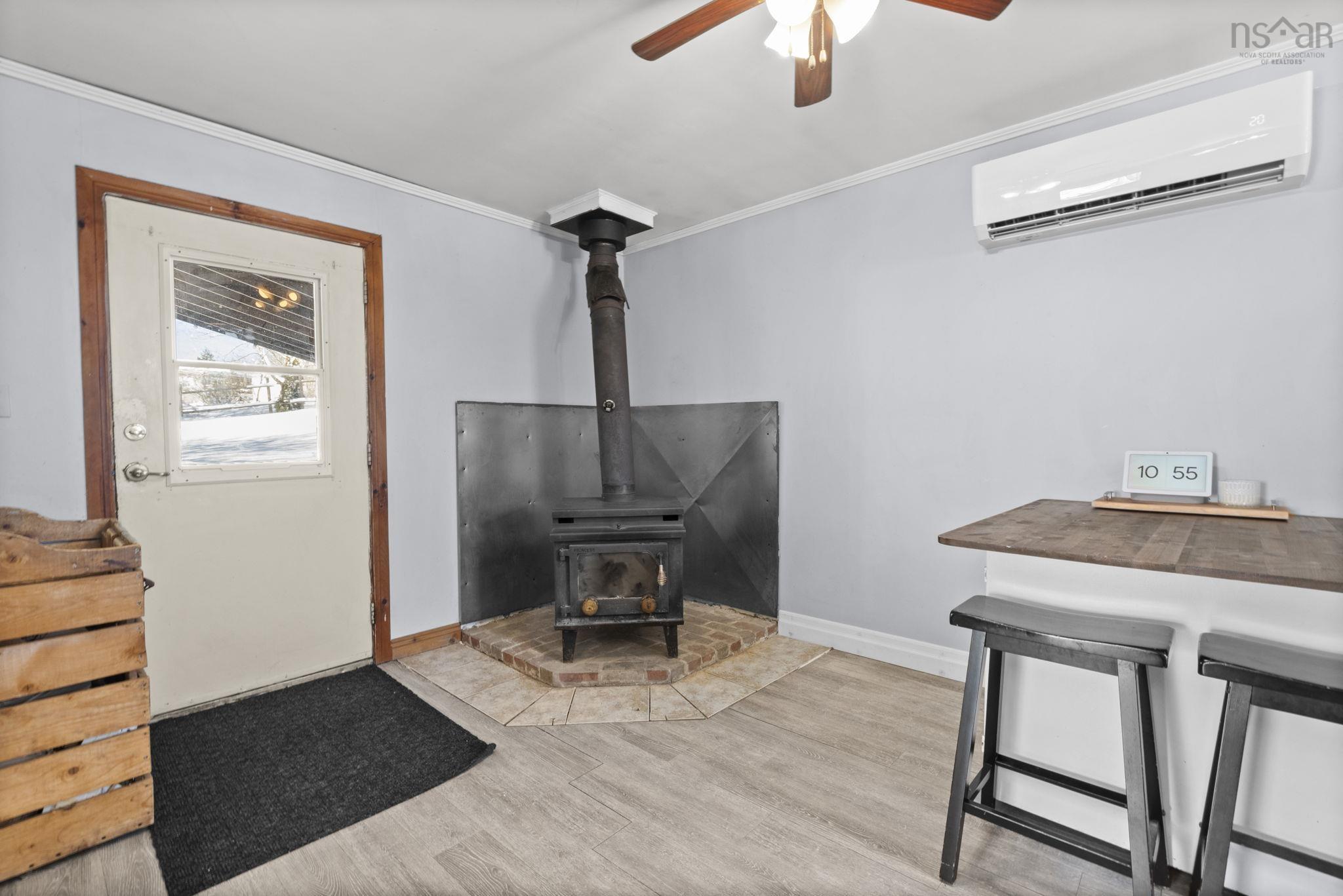 Thumbnail image for 1132 Milford Road MLS<sup>®</sup> 202602781