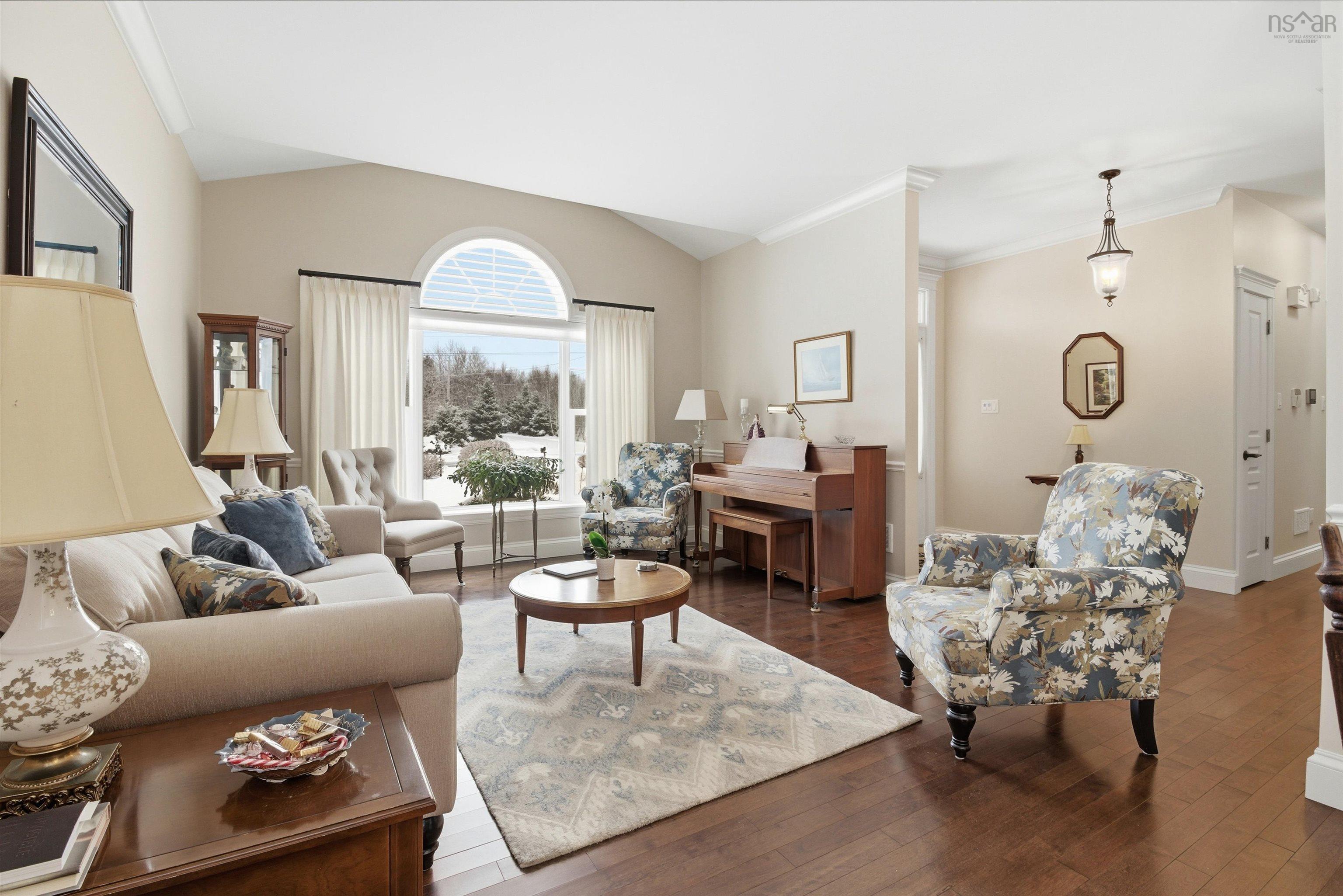 Thumbnail image for 208 BlackBear Circle MLS<sup>®</sup> 202602816