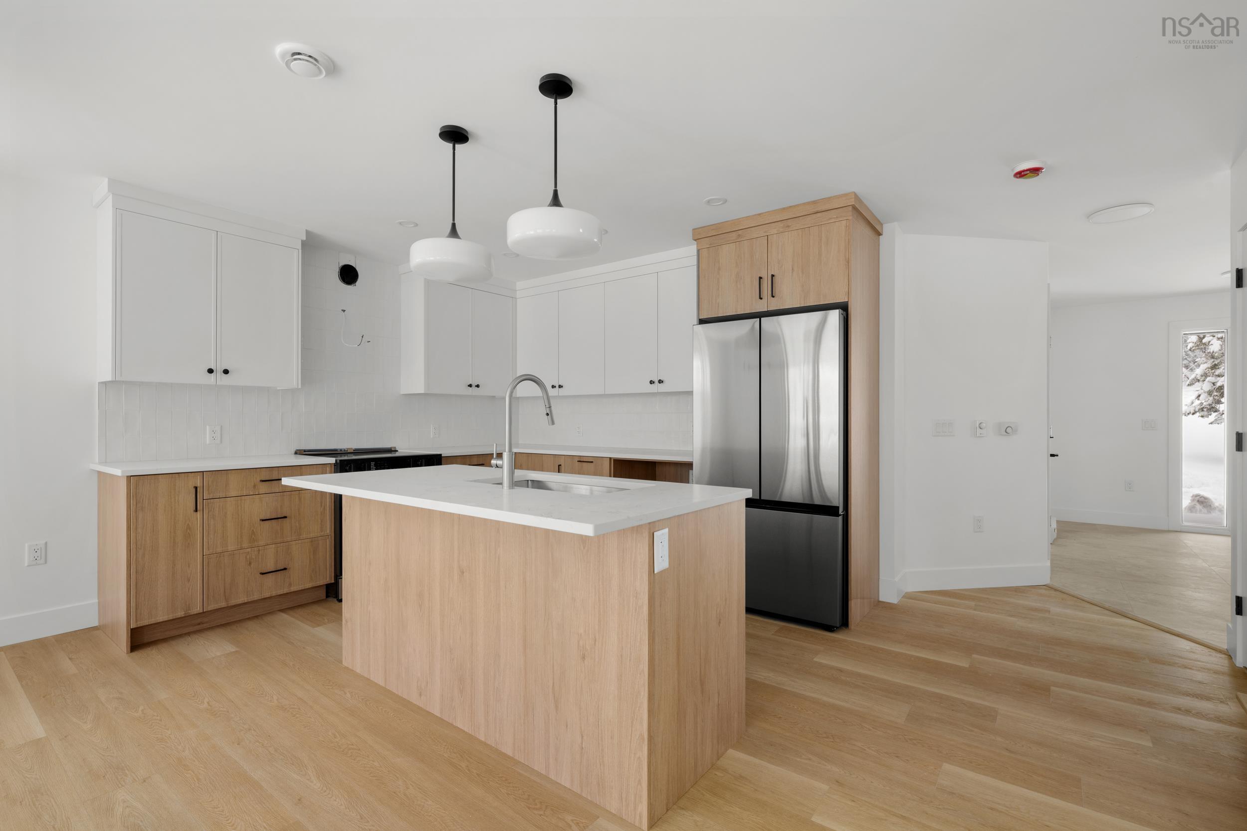 Thumbnail image for 432-A Everwood Avenue MLS<sup>®</sup> 202602966