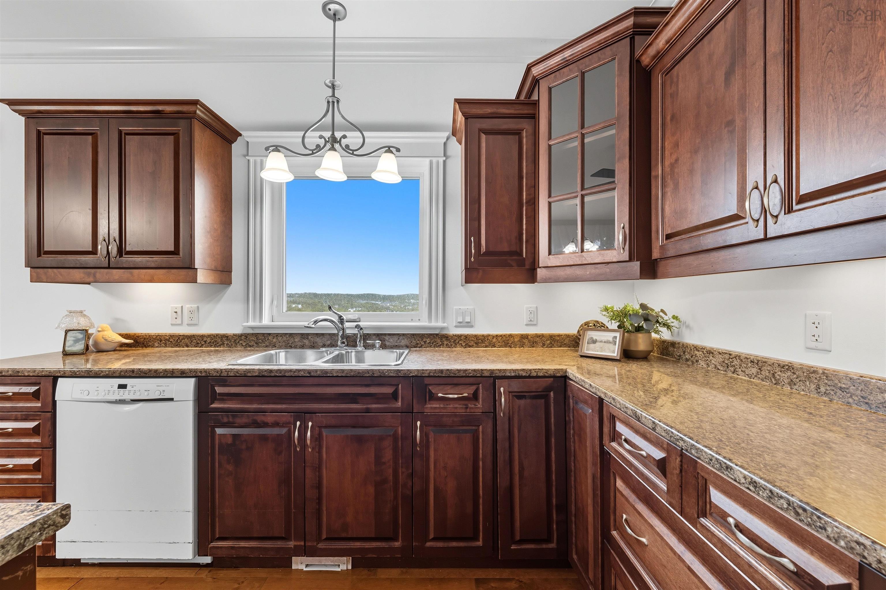 Thumbnail image for 103 Claudia Crescent MLS<sup>®</sup> 202603009