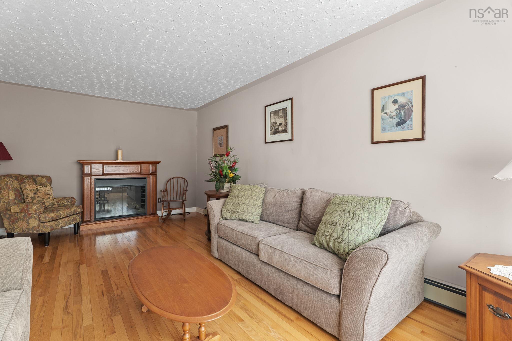 Thumbnail image for 62 Flagstone Drive MLS<sup>®</sup> 202603100