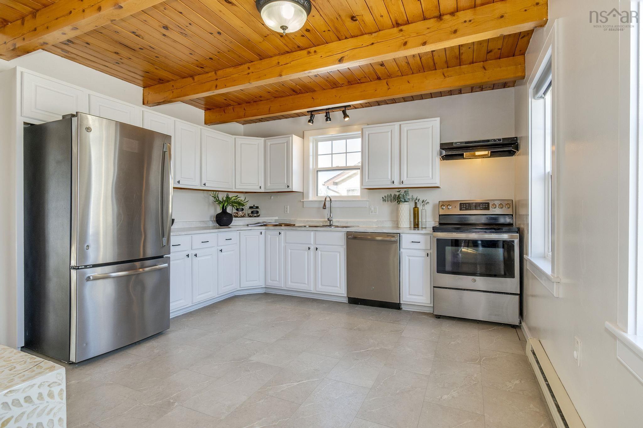 Thumbnail image for 49/51 Ascot Way MLS<sup>®</sup> 202603126