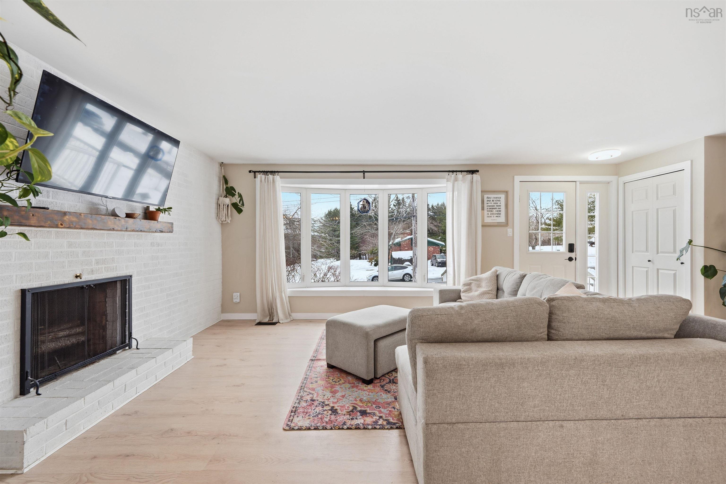 Thumbnail image for 5 Tower View Road MLS<sup>®</sup> 202603351