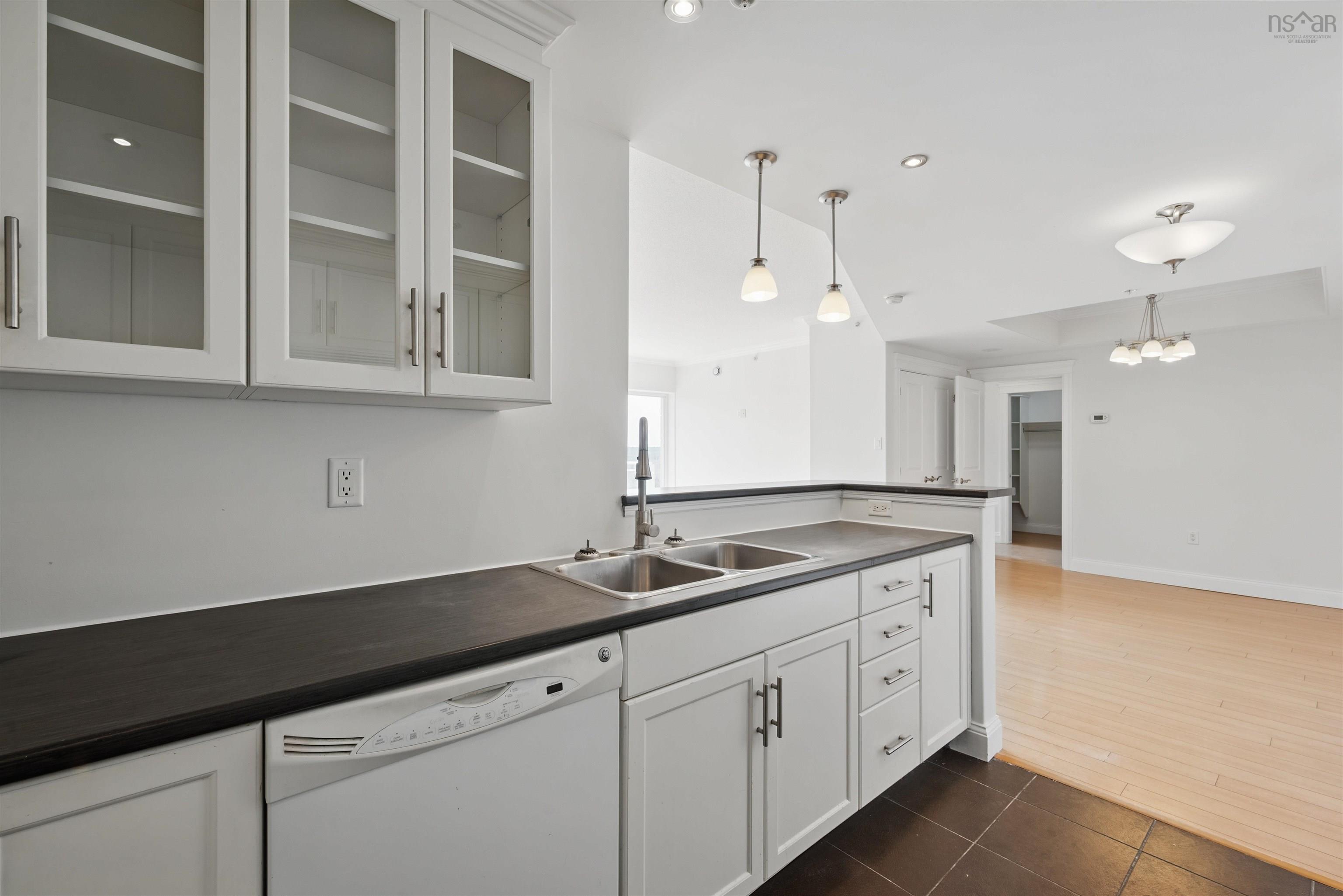 Thumbnail image for 707 60 Walter Havill Drive MLS<sup>®</sup> 202603674