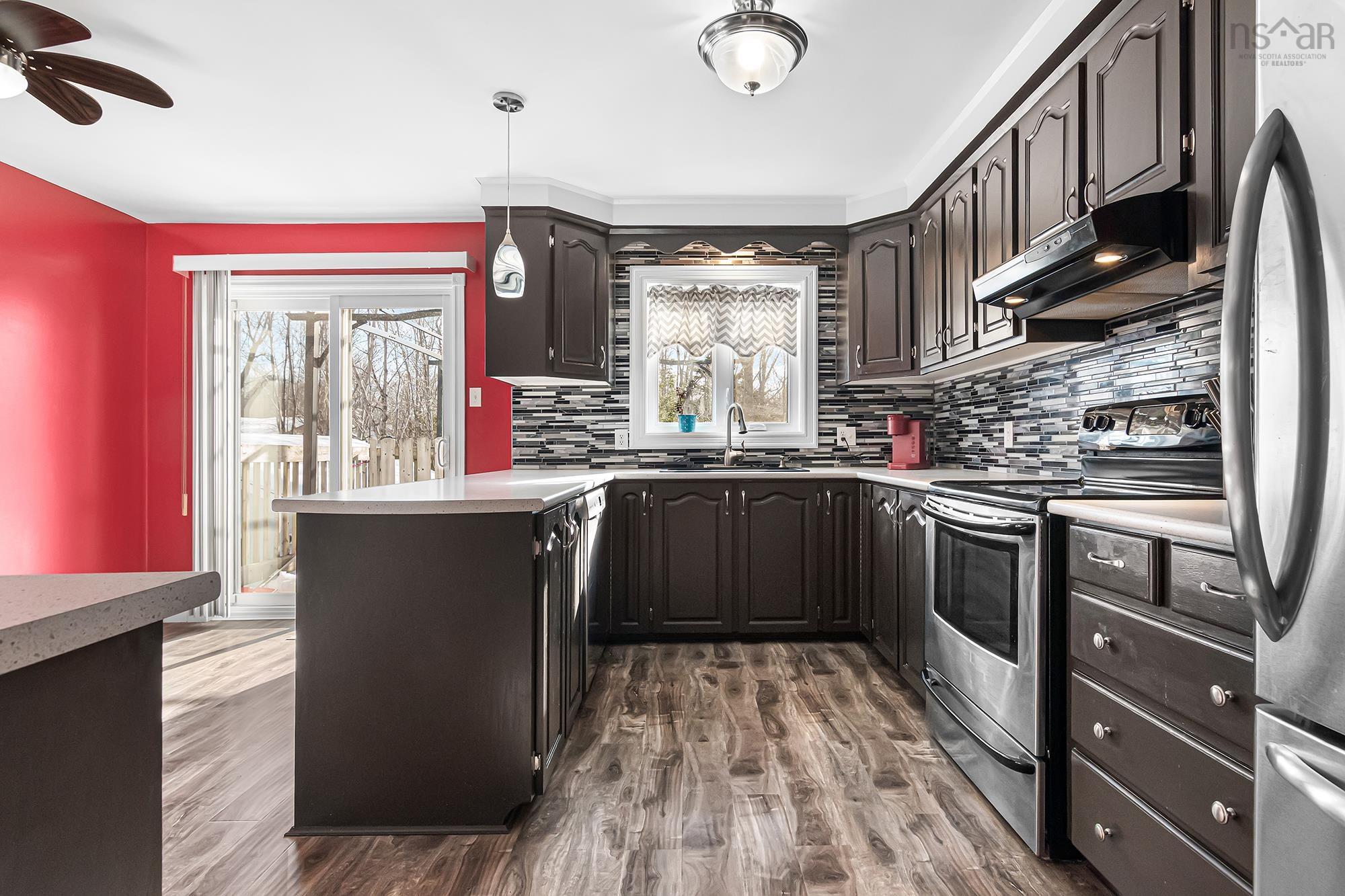 Thumbnail image for 35 Poplar Drive MLS<sup>®</sup> 202603860