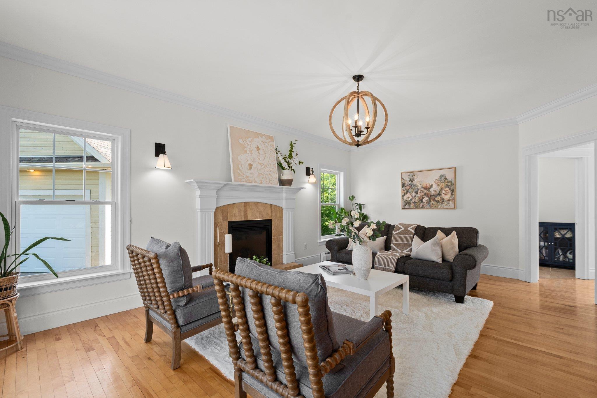 Thumbnail image for 37 Equine Court MLS<sup>®</sup> 202603890