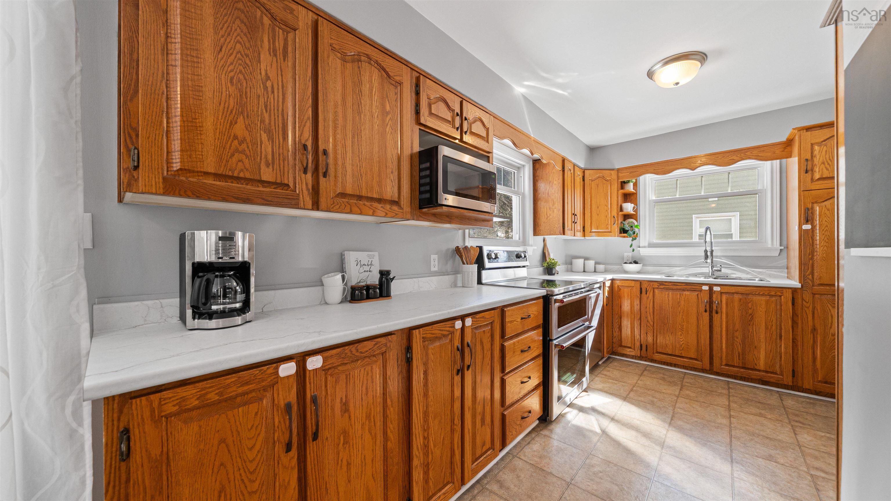 Thumbnail image for 3815 Memorial Drive MLS<sup>®</sup> 202603900