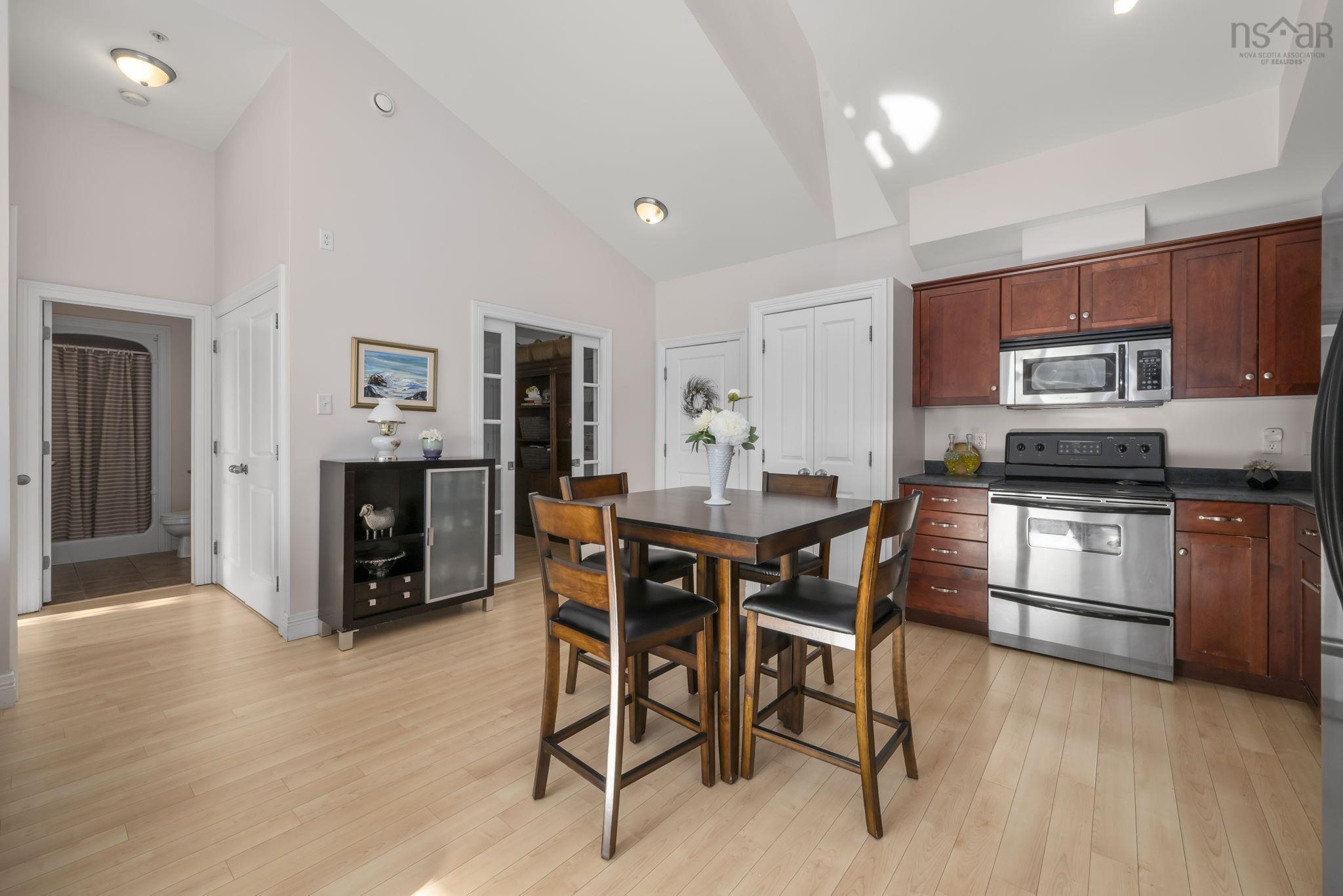 Thumbnail image for 402 171 Portland Street MLS<sup>®</sup> 202603908