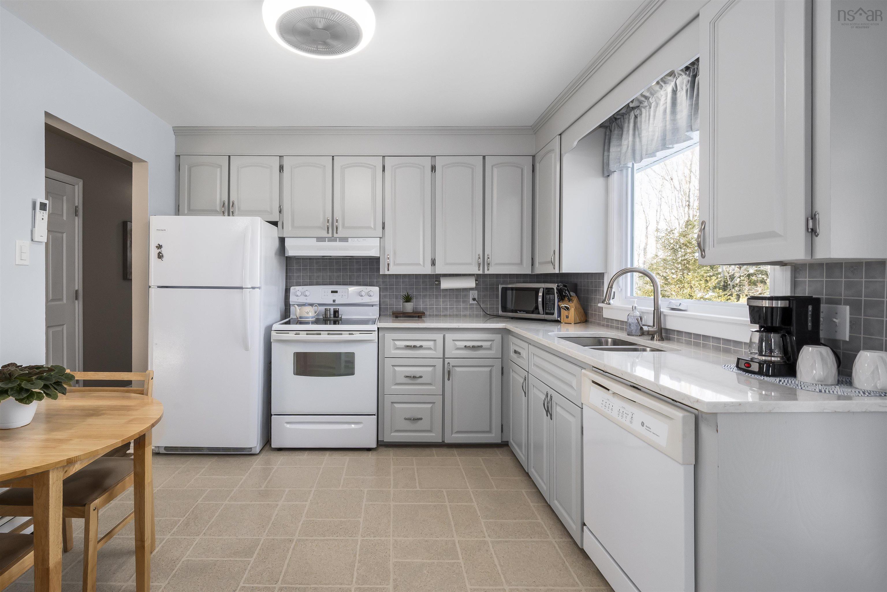 Thumbnail image for 39 Franklyn Drive MLS<sup>®</sup> 202603952