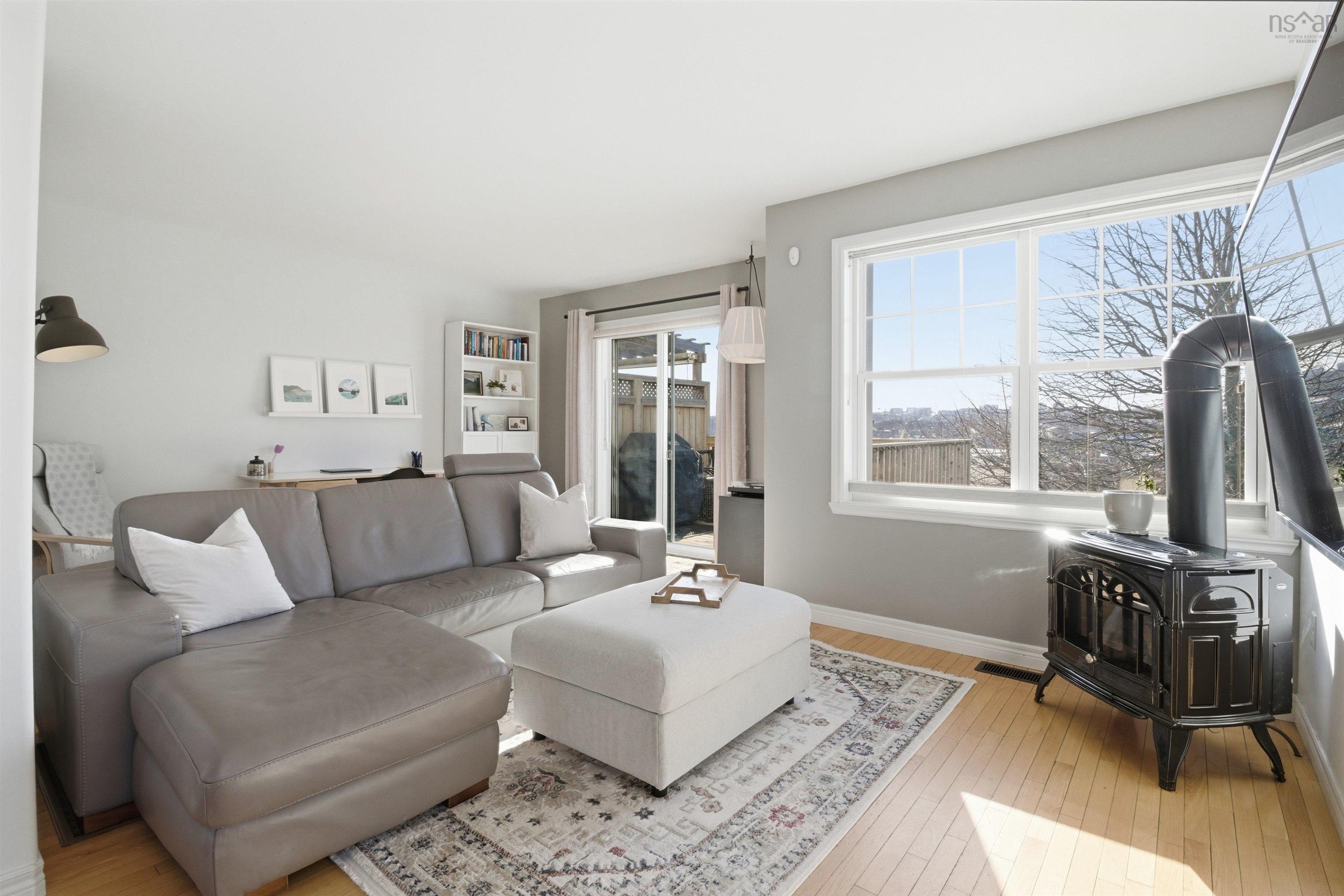 Thumbnail image for 3790 Memorial Drive MLS<sup>®</sup> 202604181