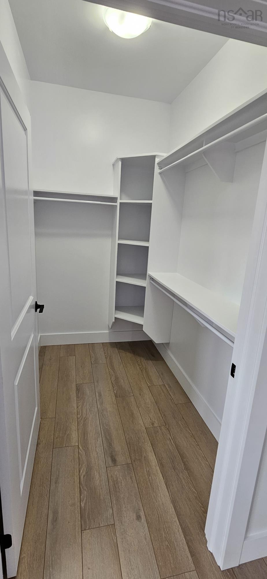 Thumbnail image for 21 Ridge Avenue MLS<sup>®</sup> 202604185