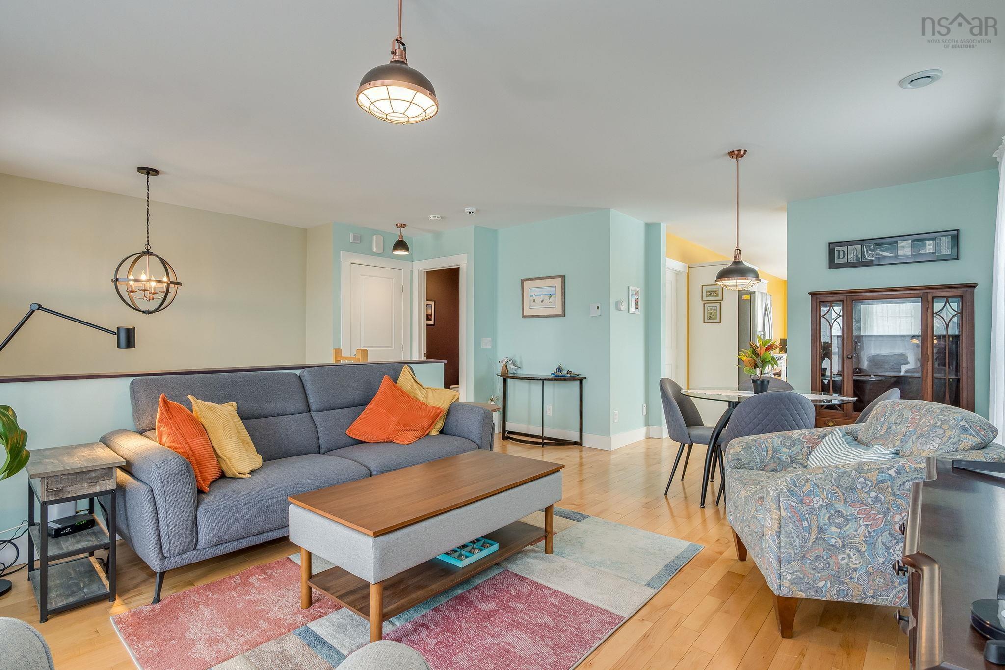 Thumbnail image for 17 Candytuft Close MLS<sup>®</sup> 202604332