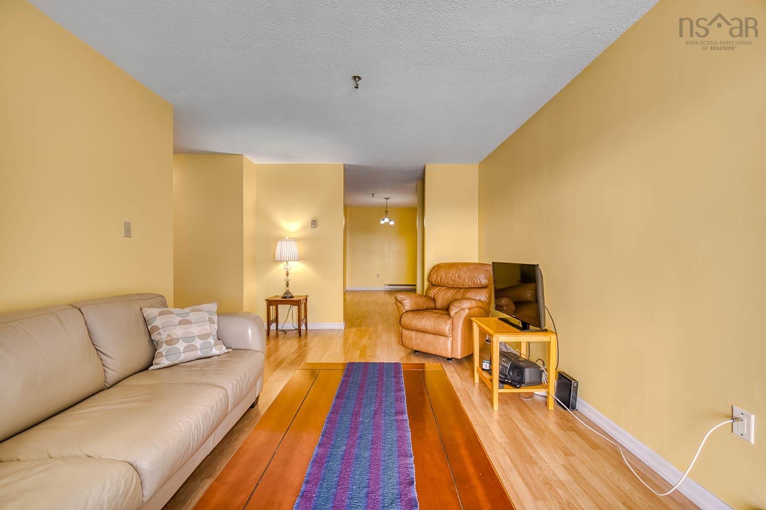 Thumbnail image for 405 15 Langbrae Drive MLS<sup>®</sup> 202604351