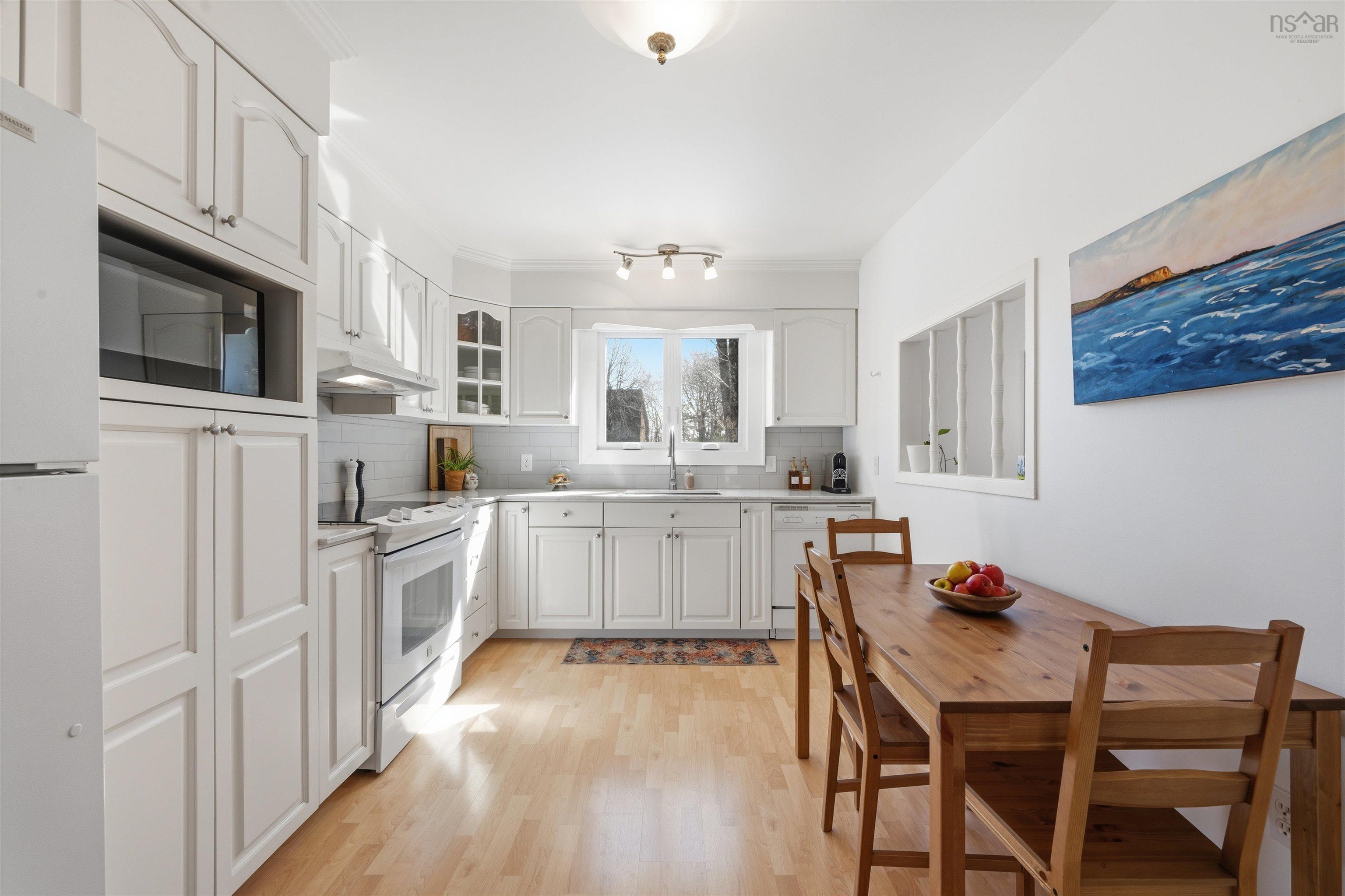 Thumbnail image for 12 Hanover Court MLS<sup>®</sup> 202604356