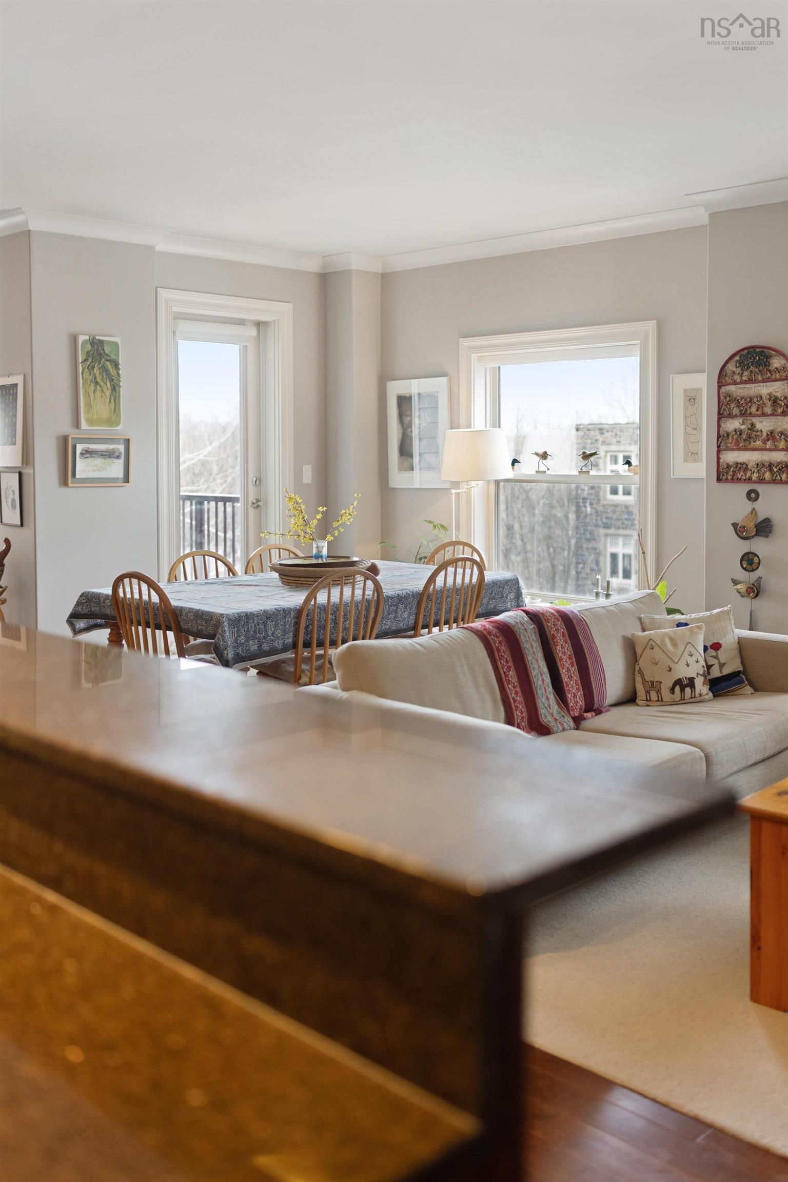 Thumbnail image for 303 1270 Oxford Street MLS<sup>®</sup> 202604426